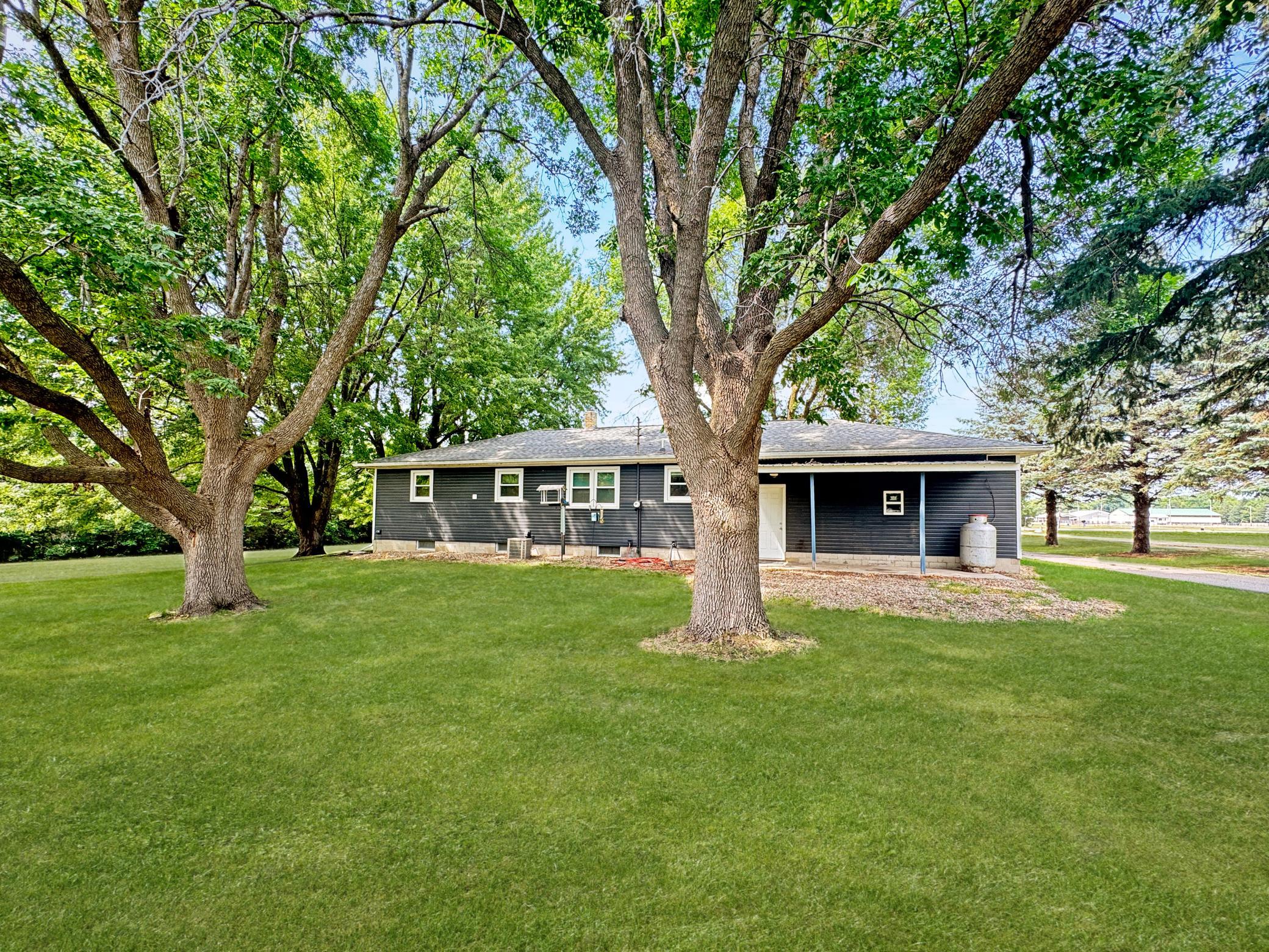 2420 34th St, Slayton, MN 56172