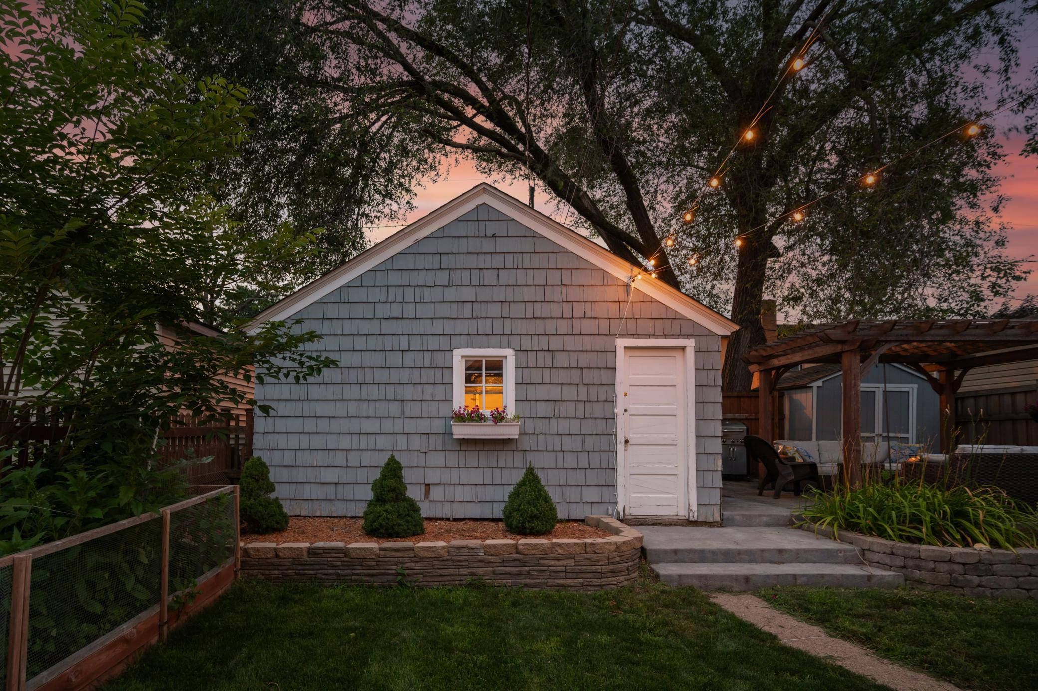 1247 Berkeley Ave, Saint Paul, MN 55105