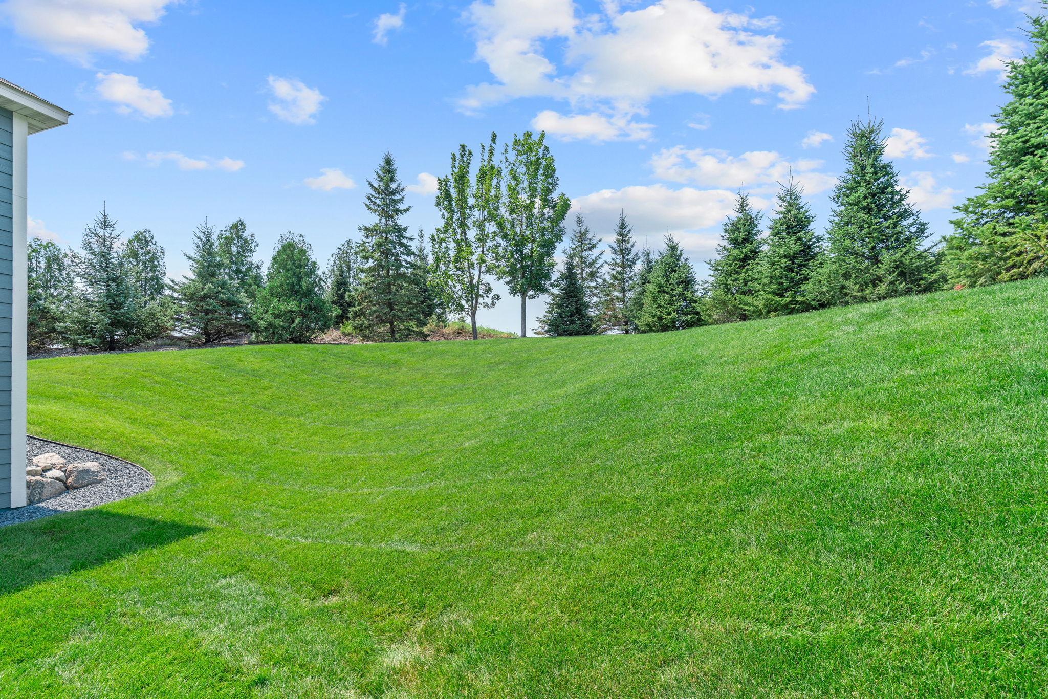 12750 Surrey St, Eden Prairie, MN 55347