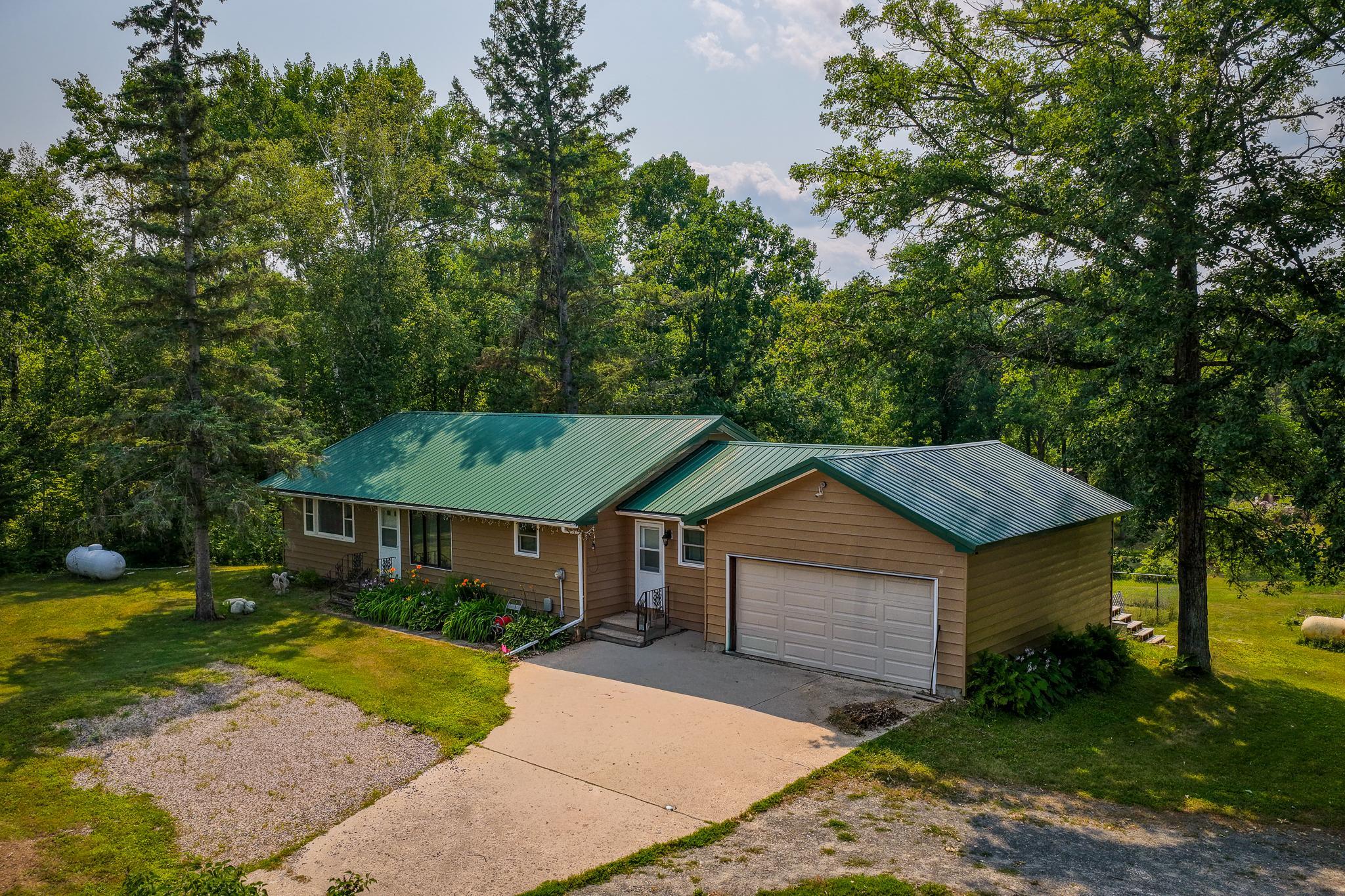 1723 Scenic Hw NE, Pennington, MN 56663