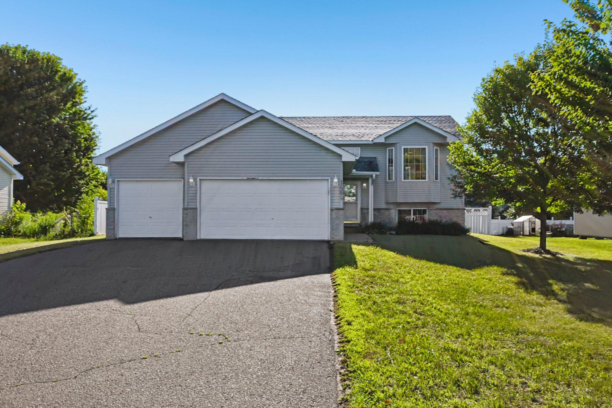 1464 Roosevelt St S, Cambridge, MN 55008