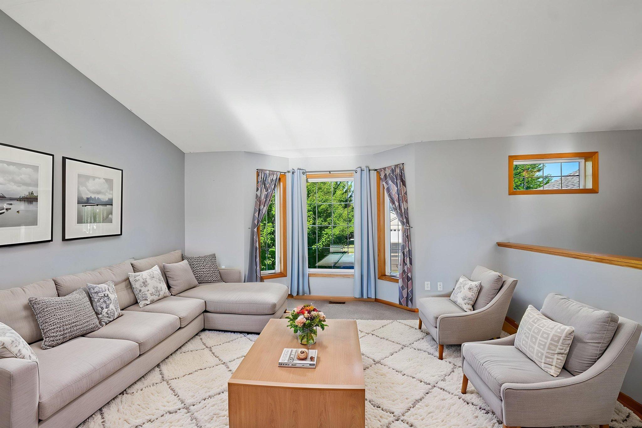 1464 Roosevelt St S, Cambridge, MN 55008