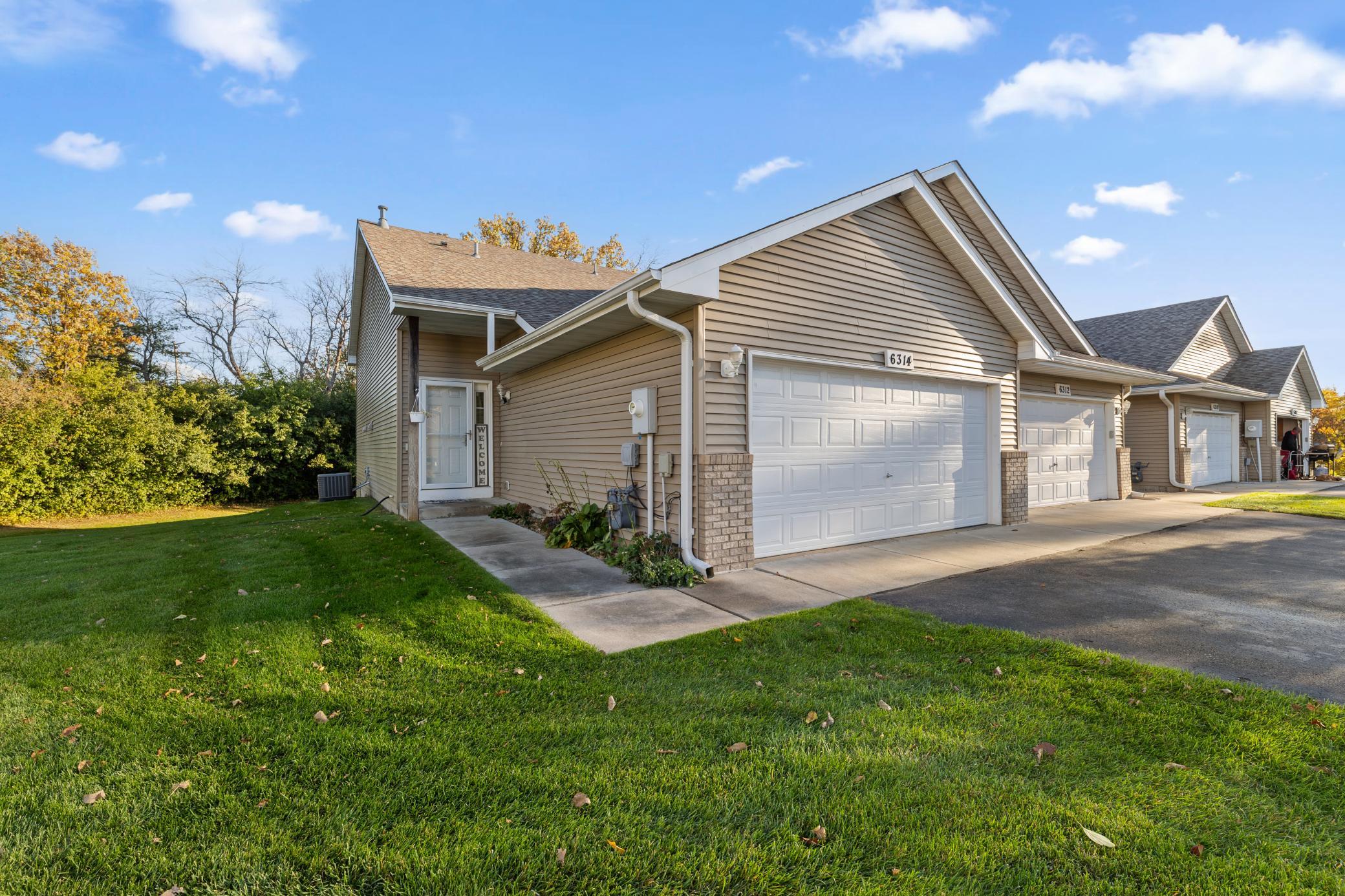 6314 Cavell Ct, Brooklyn Park, MN 55428