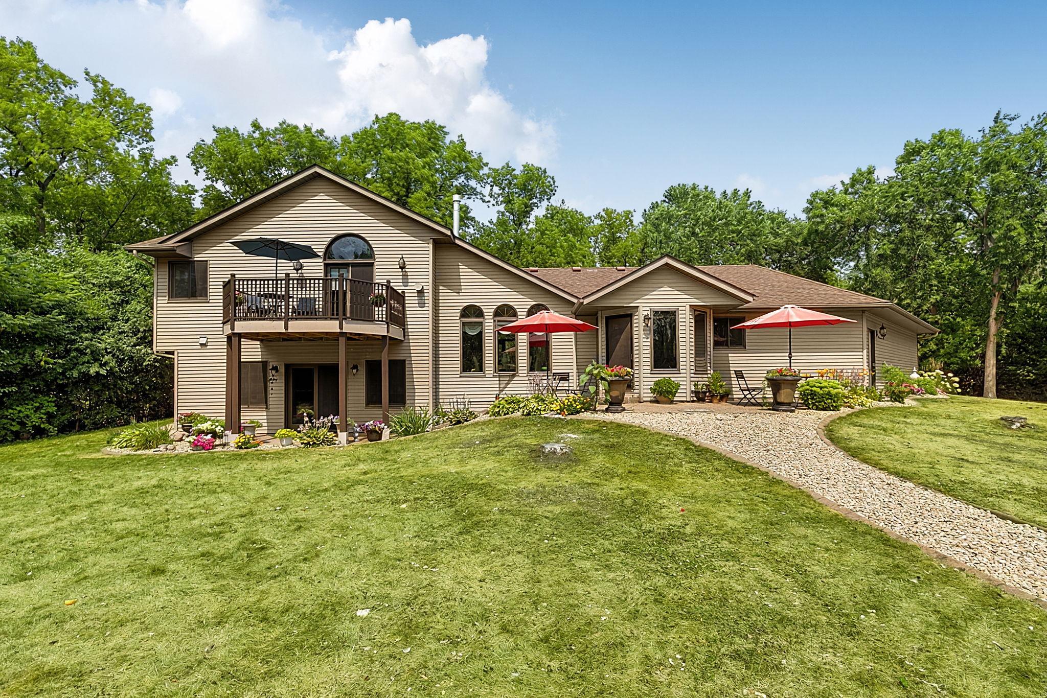 4218 White Dr, Saint Cloud, MN 56303