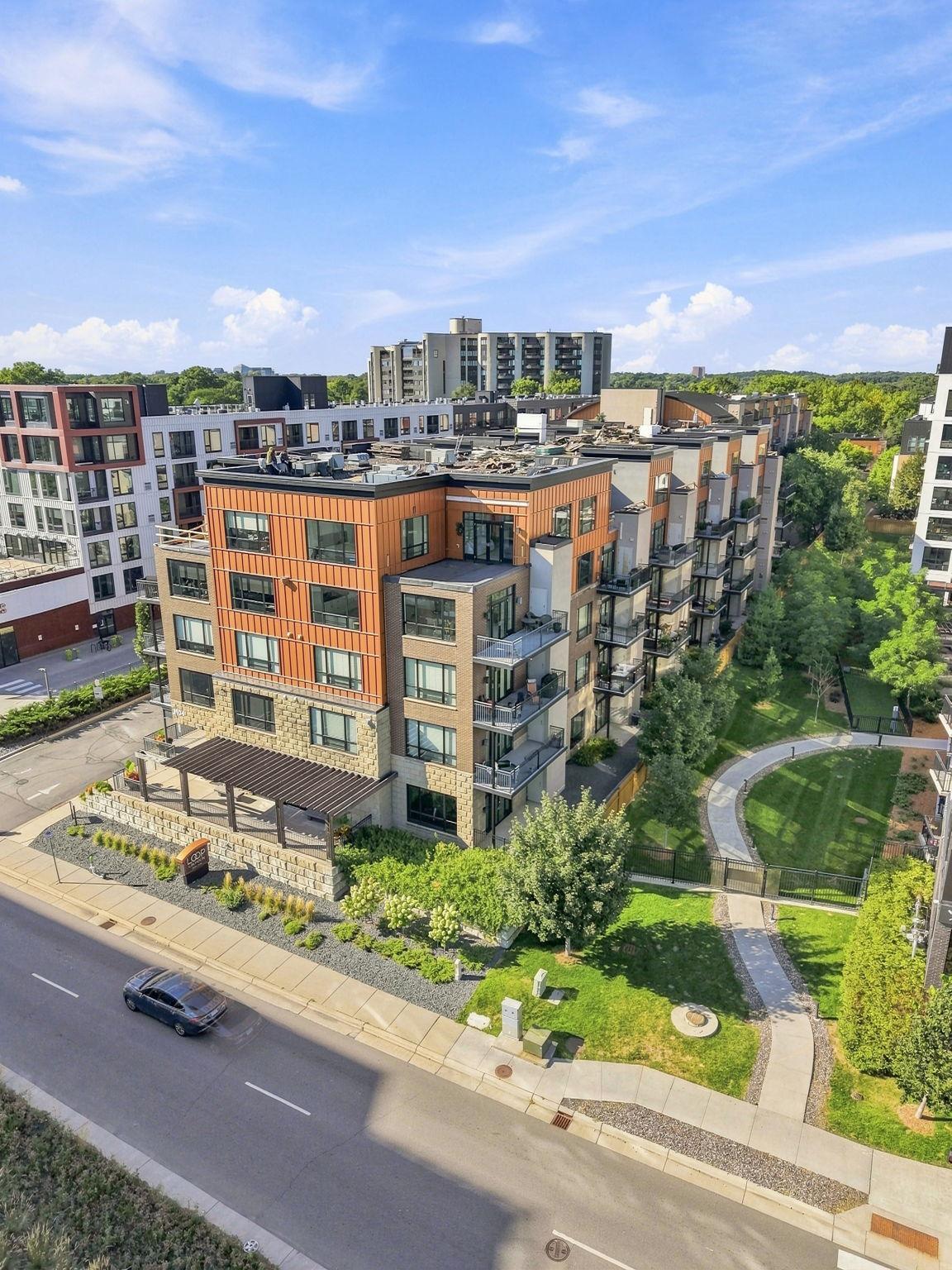 3104 W Lake St #203, Minneapolis, MN 55416
