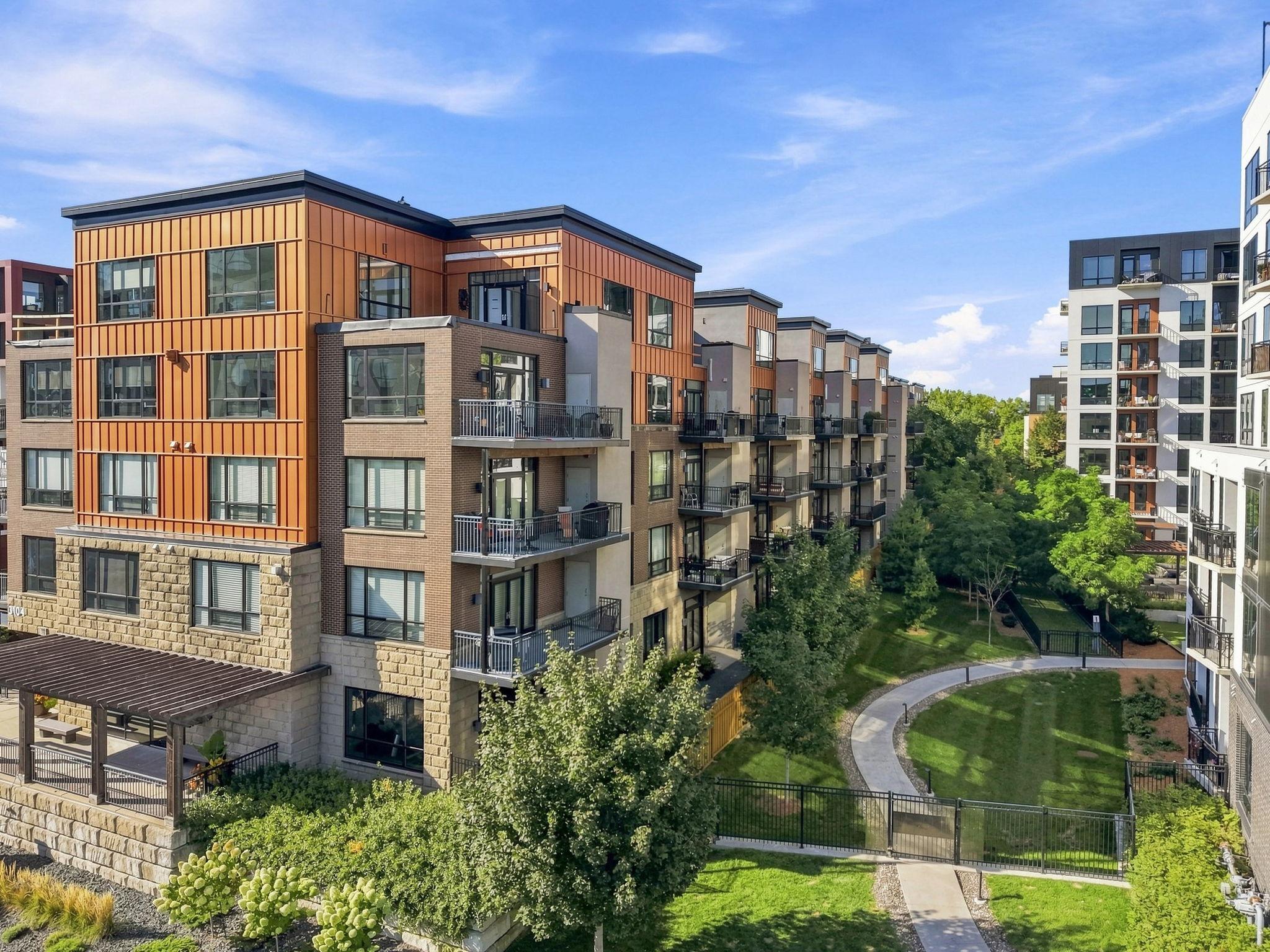 3104 W Lake St #203, Minneapolis, MN 55416