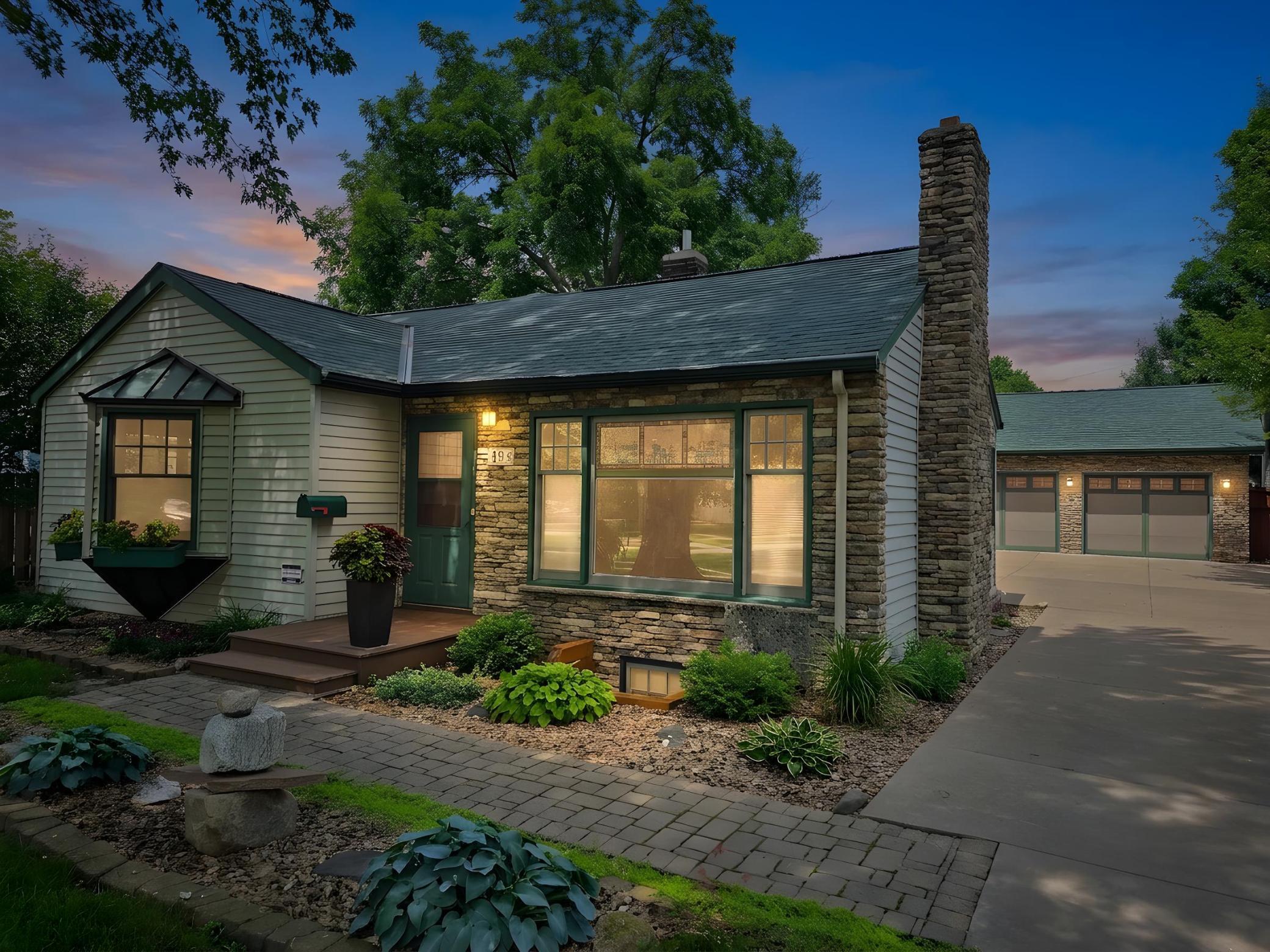 493 Wheelock Pw W, Saint Paul, MN 55117