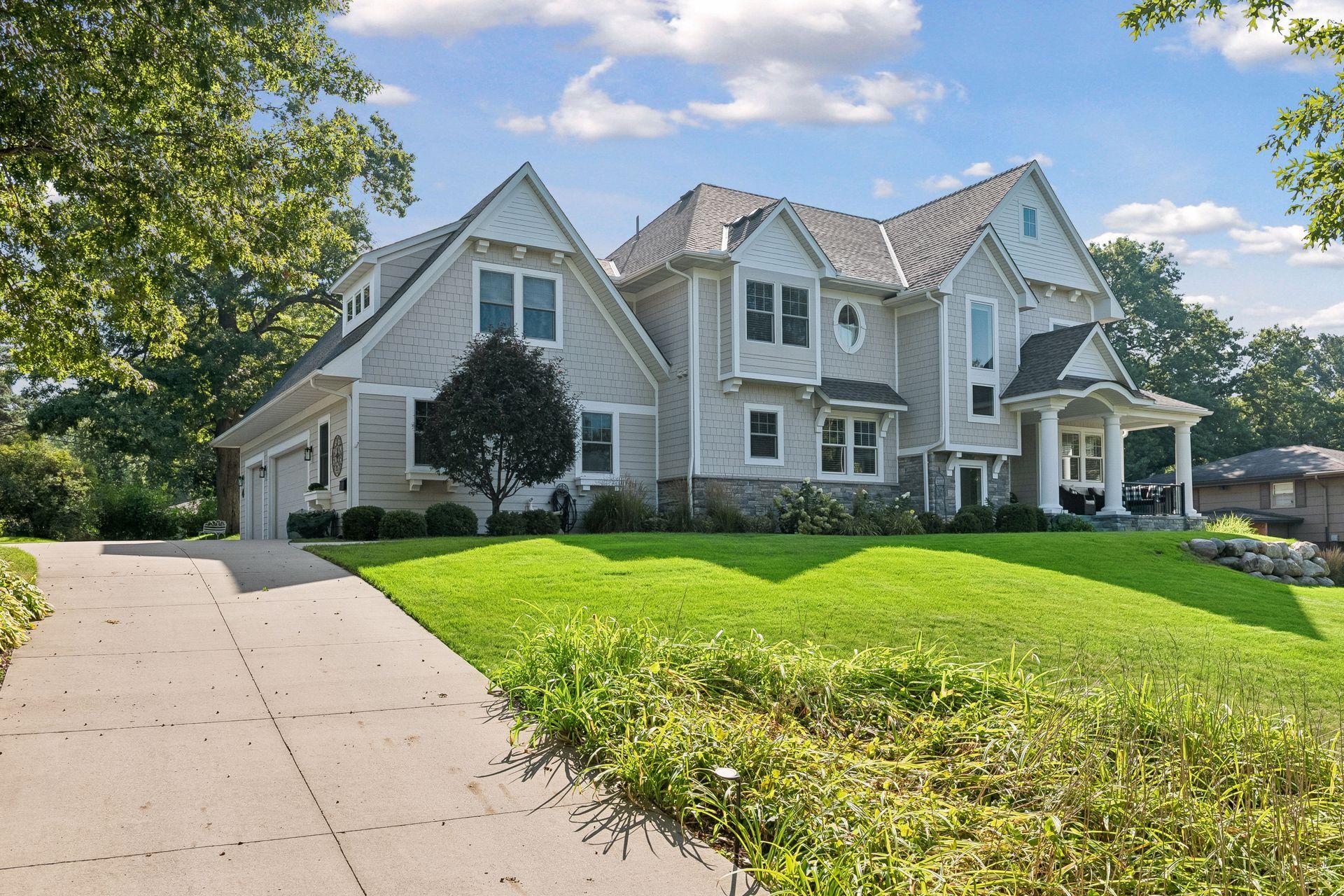 6129 Westridge Blvd, Edina, MN 55436
