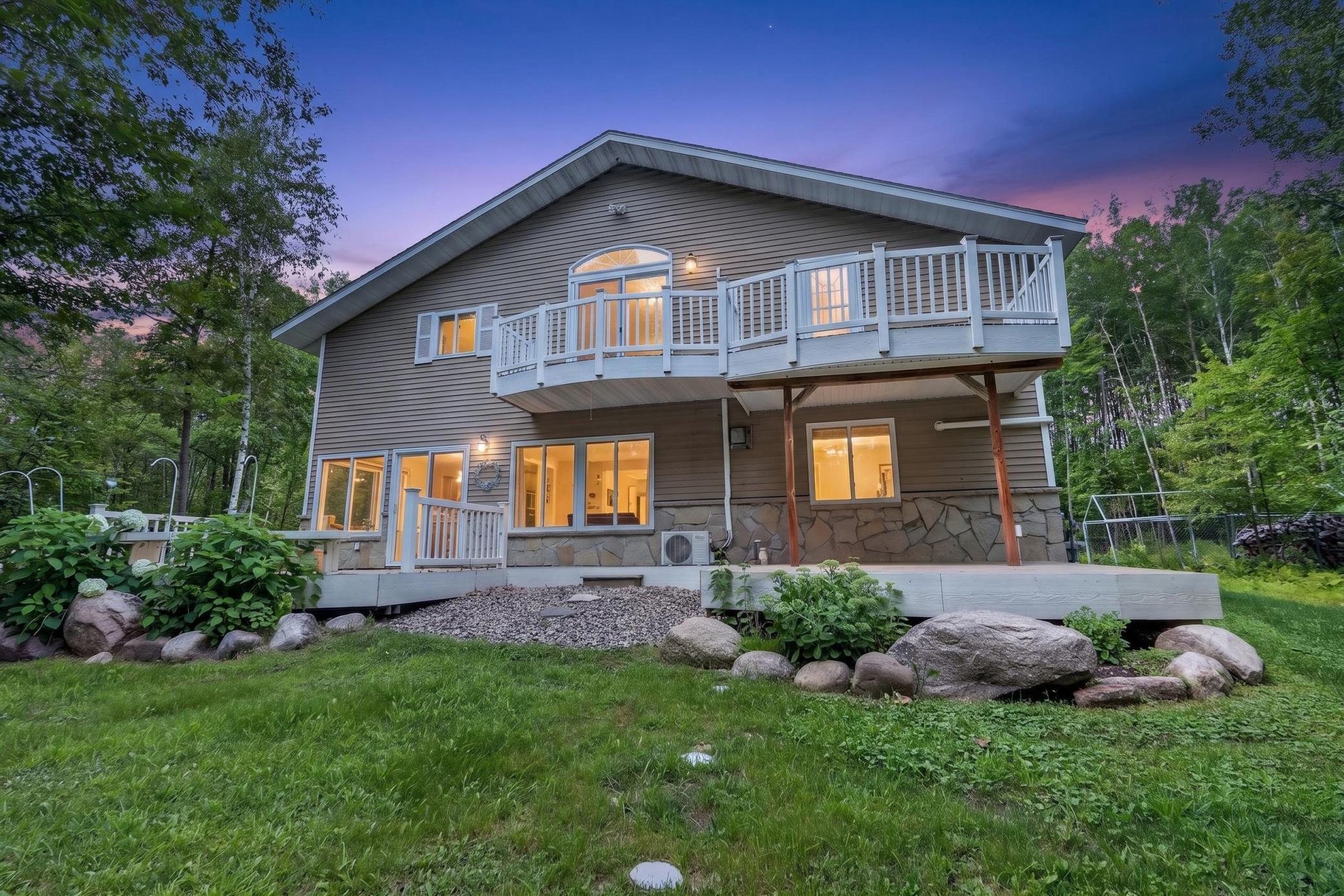 21564 Sugarbush Ln, Cohasset, MN 55721