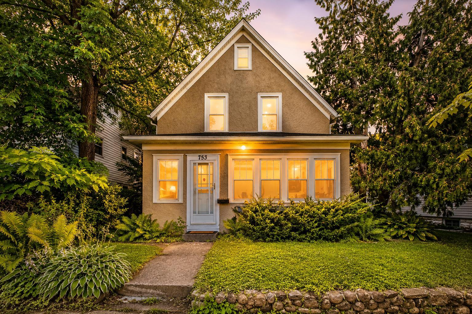 753 Hall Ave, Saint Paul, MN 55107