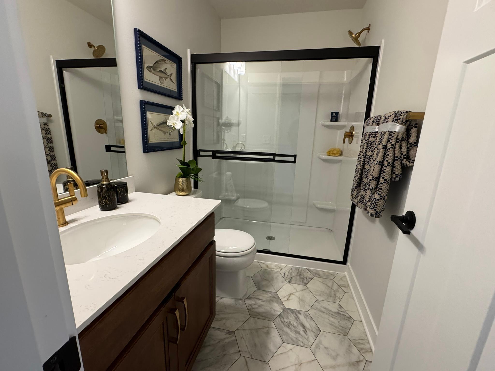 8176 Haywood Dr, Lino Lakes, MN 55014