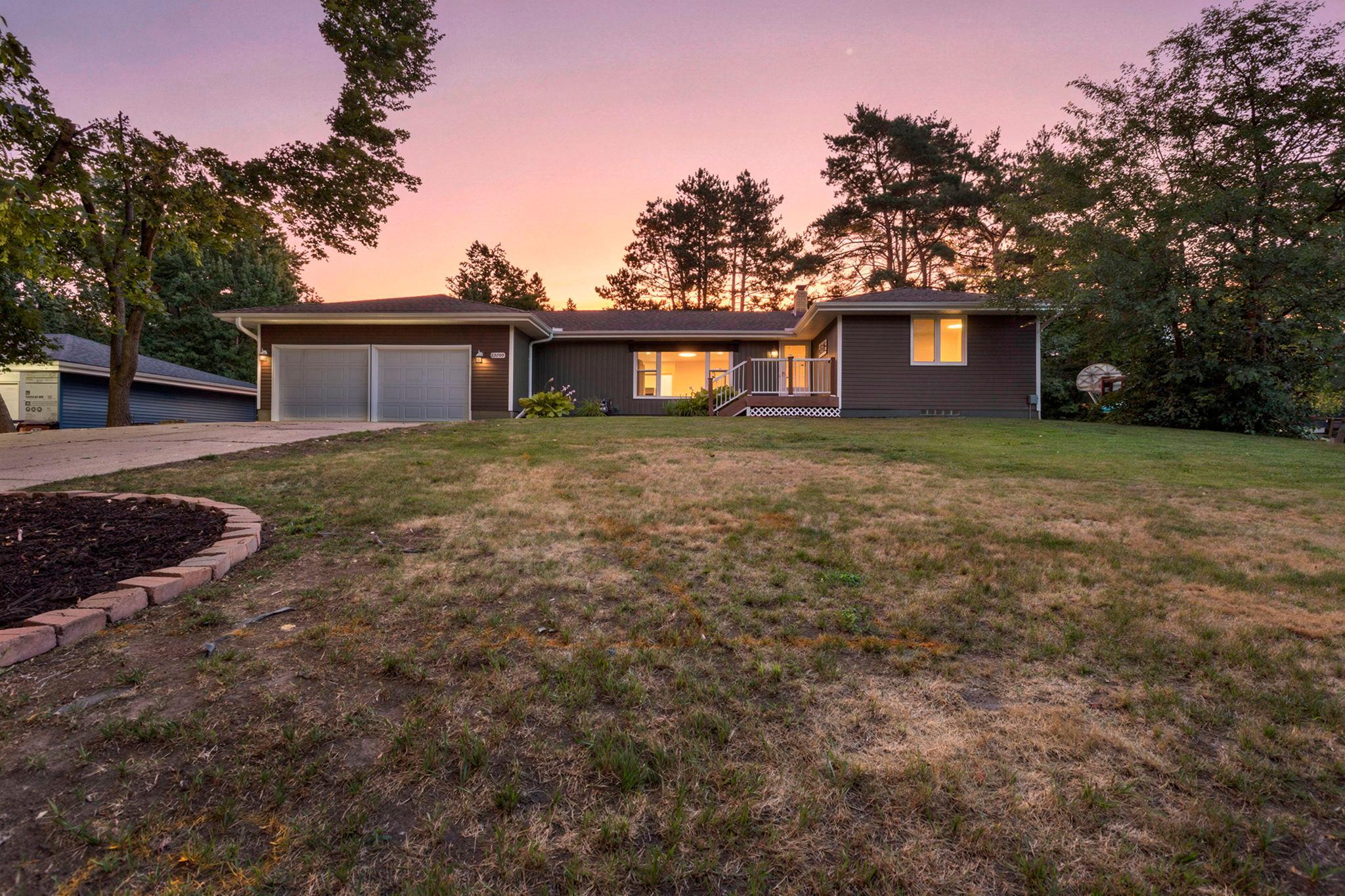 13709 Thomas Ave S, Burnsville, MN 55337