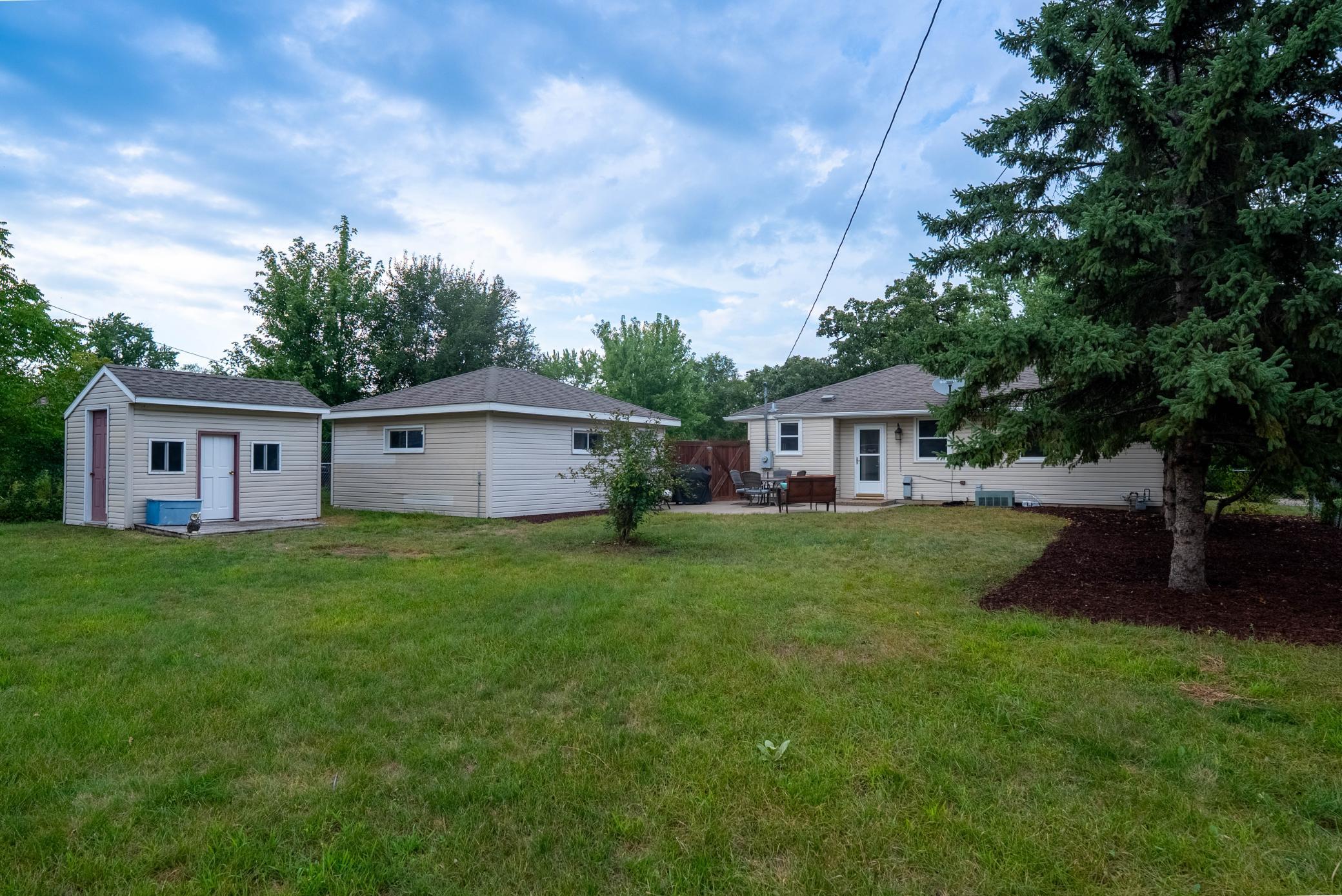 560 115th Ave NW, Coon Rapids, MN 55448