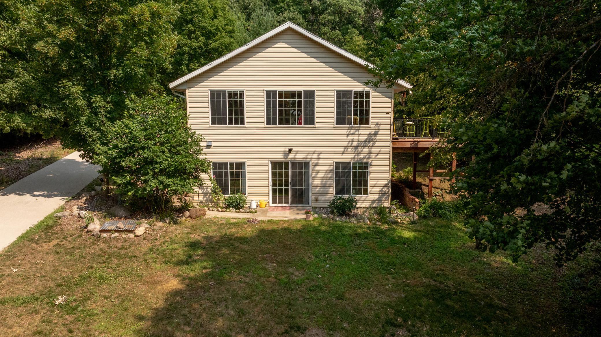 28663 Ottawa Dr, Browerville, MN 56438