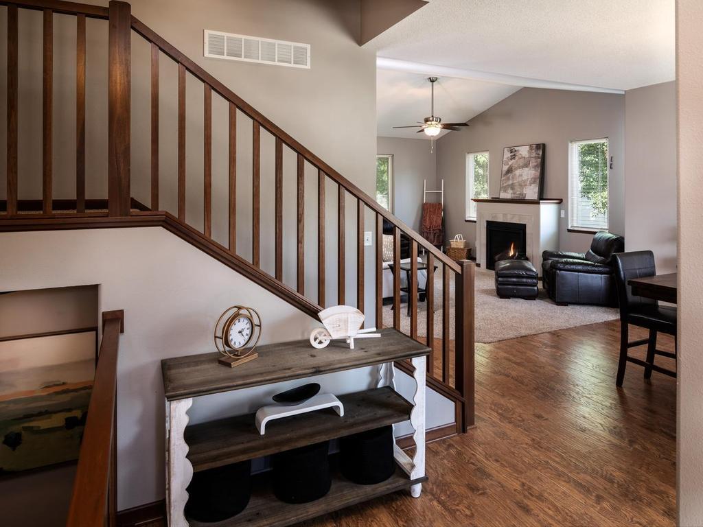 304 Tanager Rd, Mankato, MN 56001