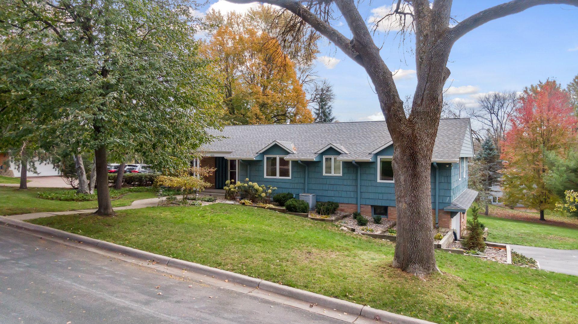 6015 Saxony Rd, Edina, MN 55436