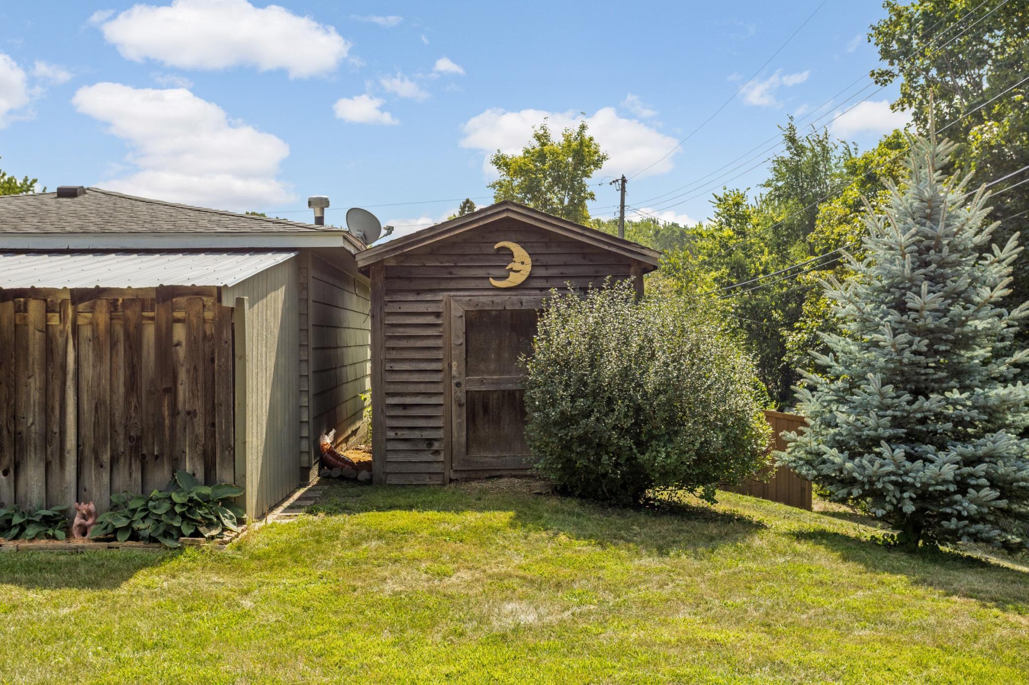 4601 W 111th St, Bloomington, MN 55437