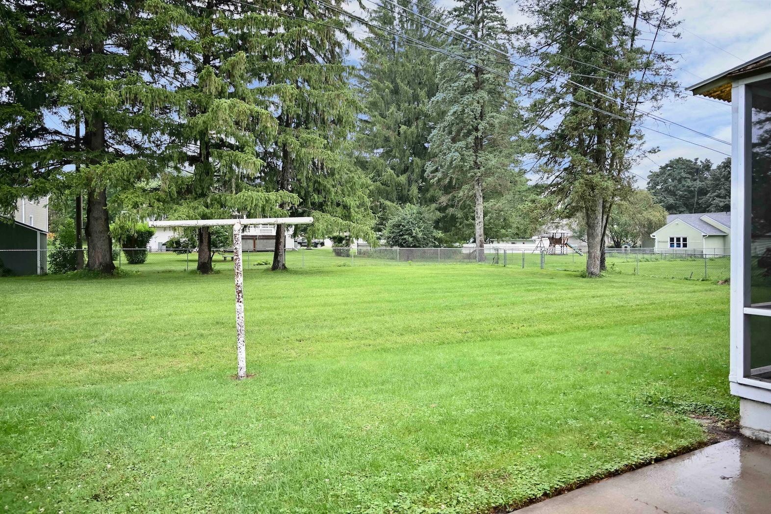 625 Terry Ln, Winona, MN 55987