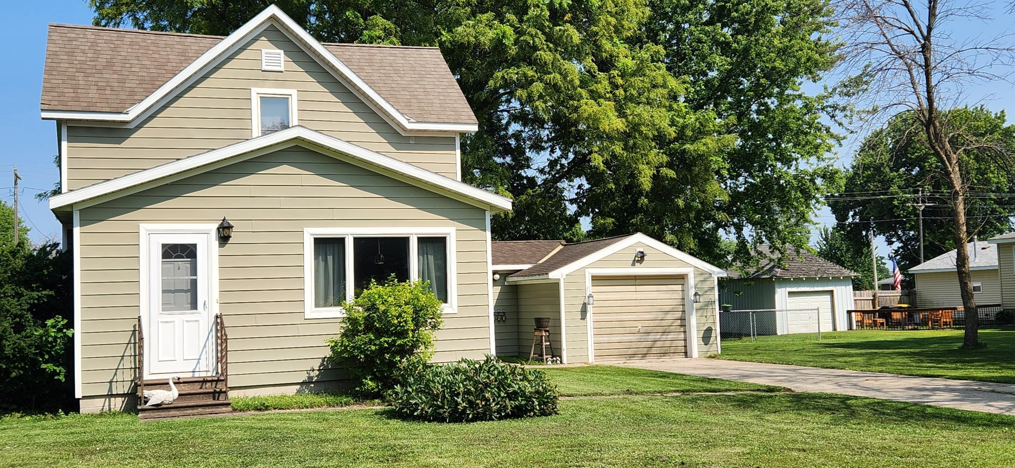 217 Dugan St S, Welcome, MN 56181