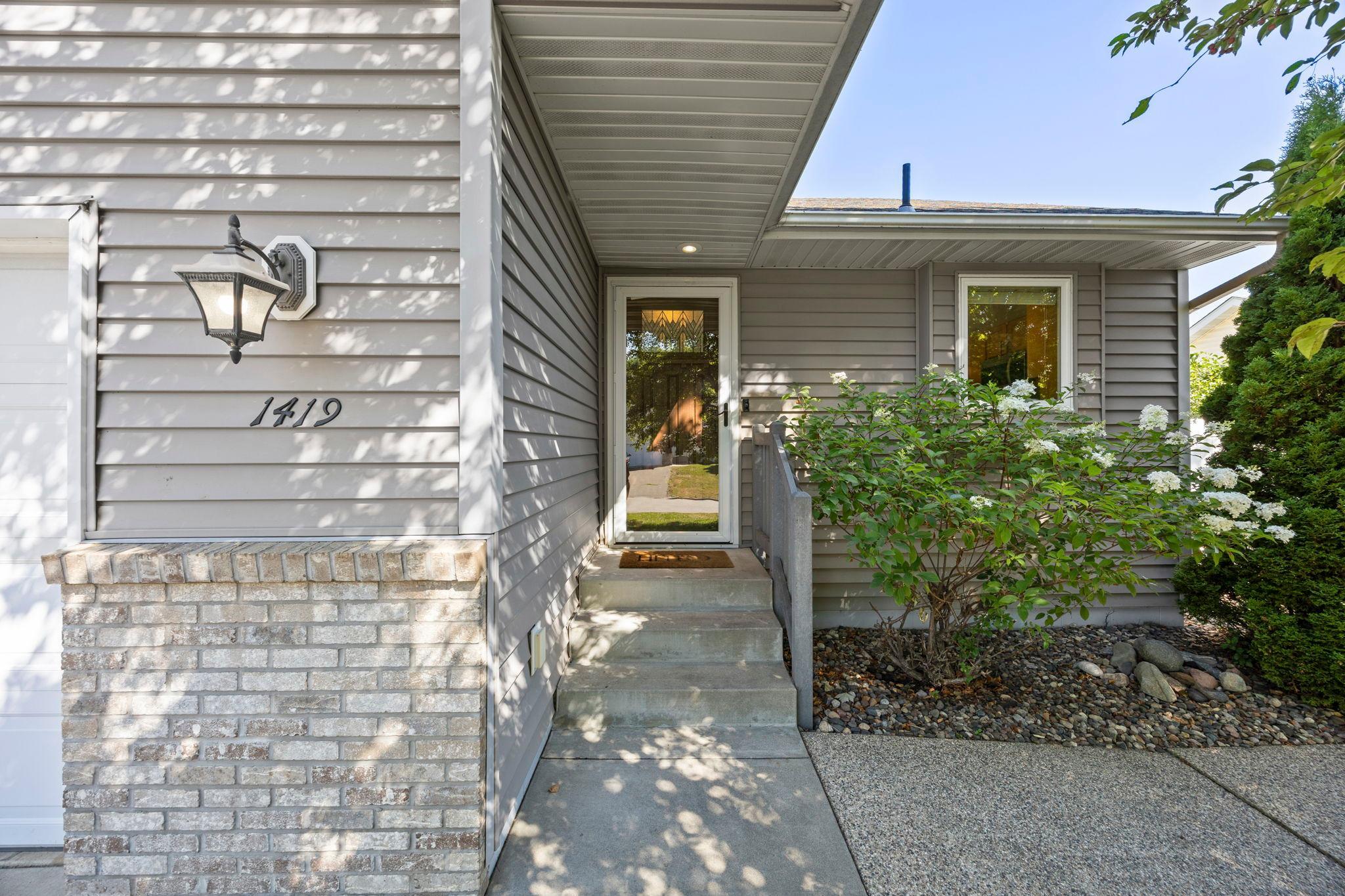 1419 17th Ave SE, Saint Joseph, MN 56374
