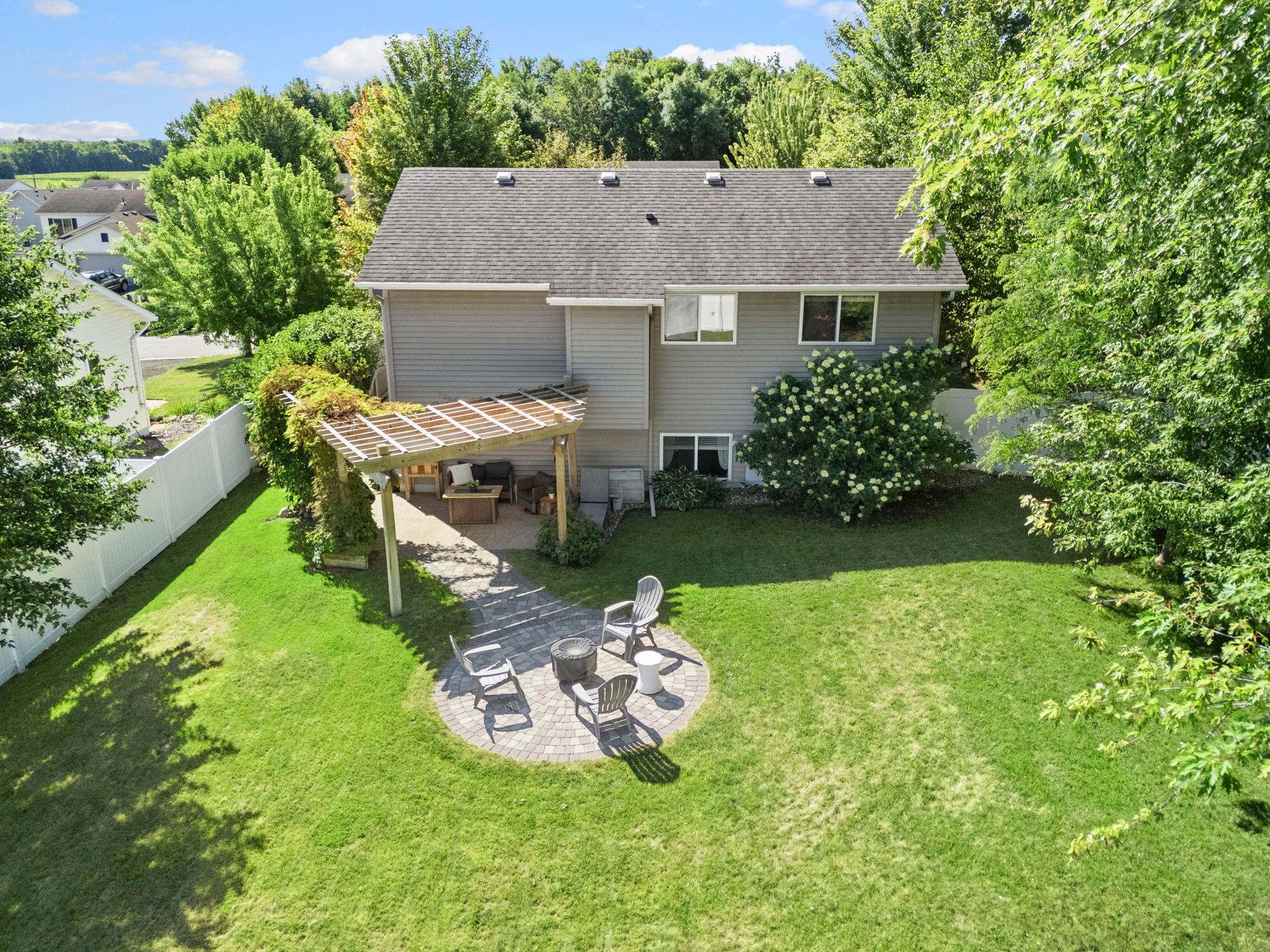 1419 17th Ave SE, Saint Joseph, MN 56374