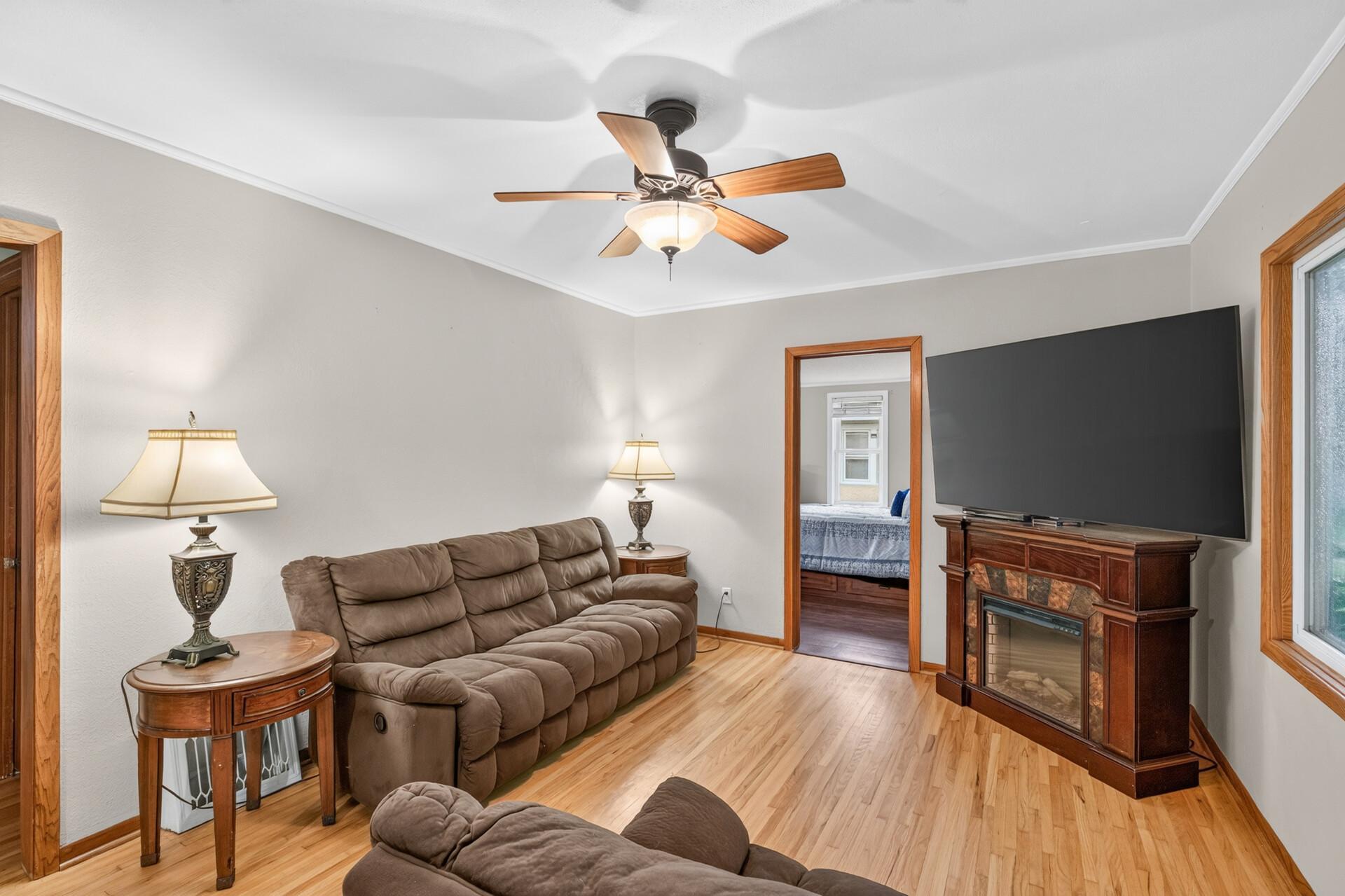 413 3rd Ave E, Shakopee, MN 55379