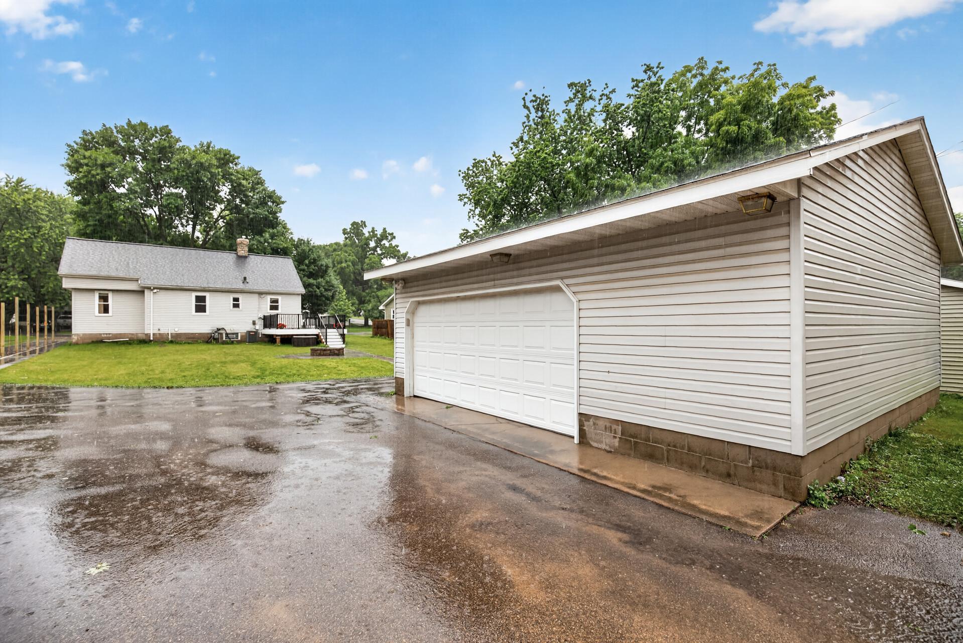 413 3rd Ave E, Shakopee, MN 55379