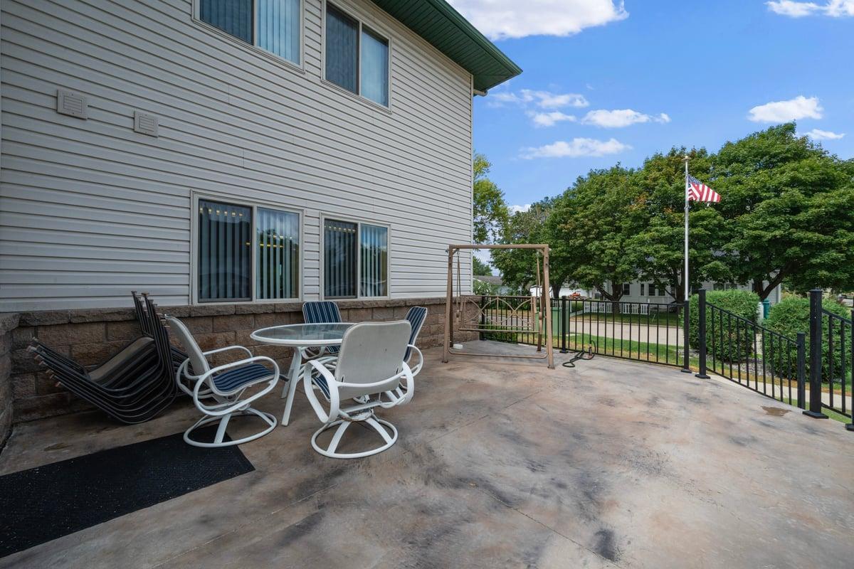 912 Hawthorne St #104, Alexandria, MN 56308