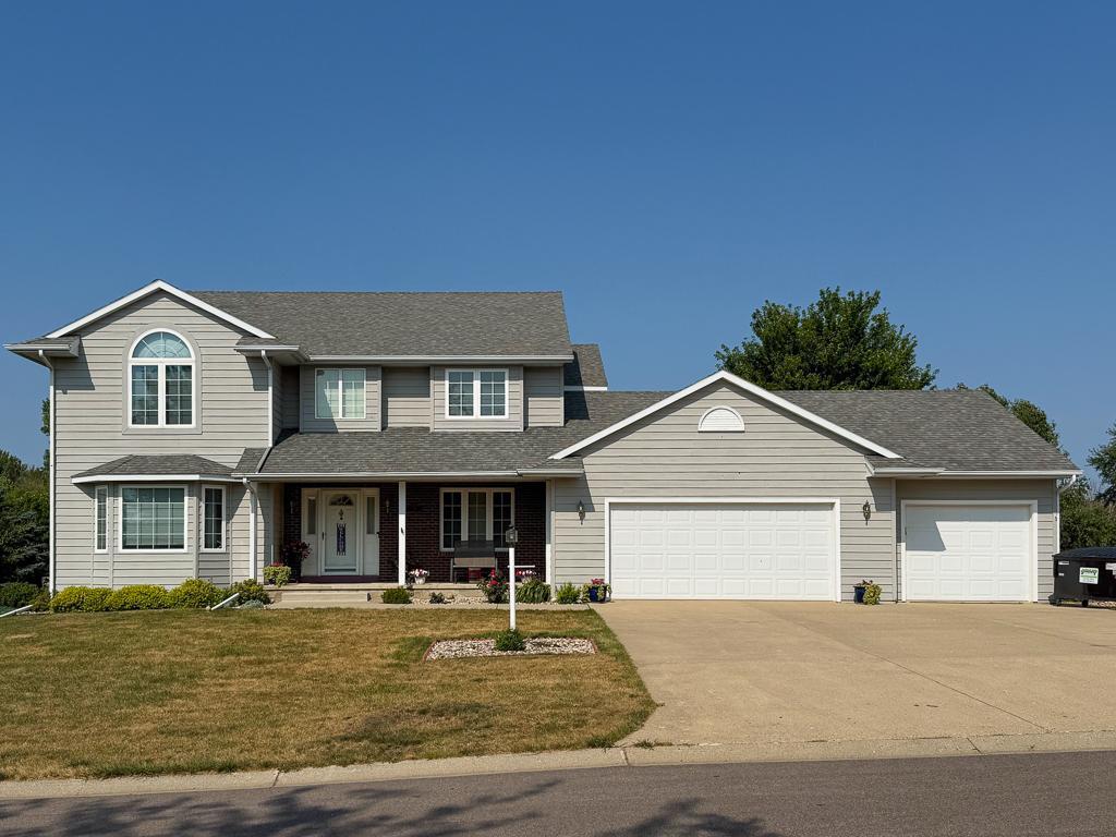765 Sterling Ave, Worthington, MN 56187
