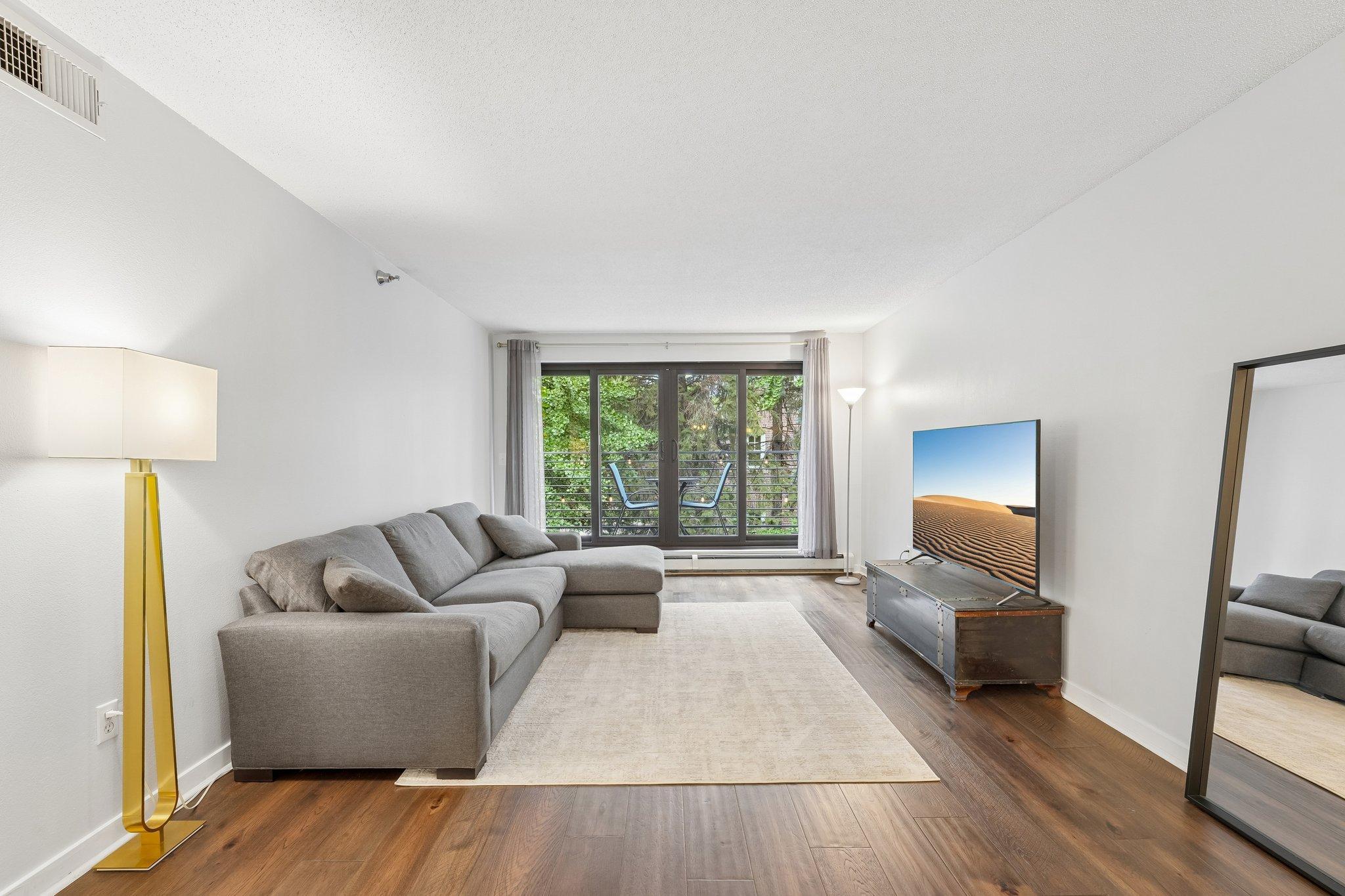 52 Groveland Ter #A412, Minneapolis, MN 55403