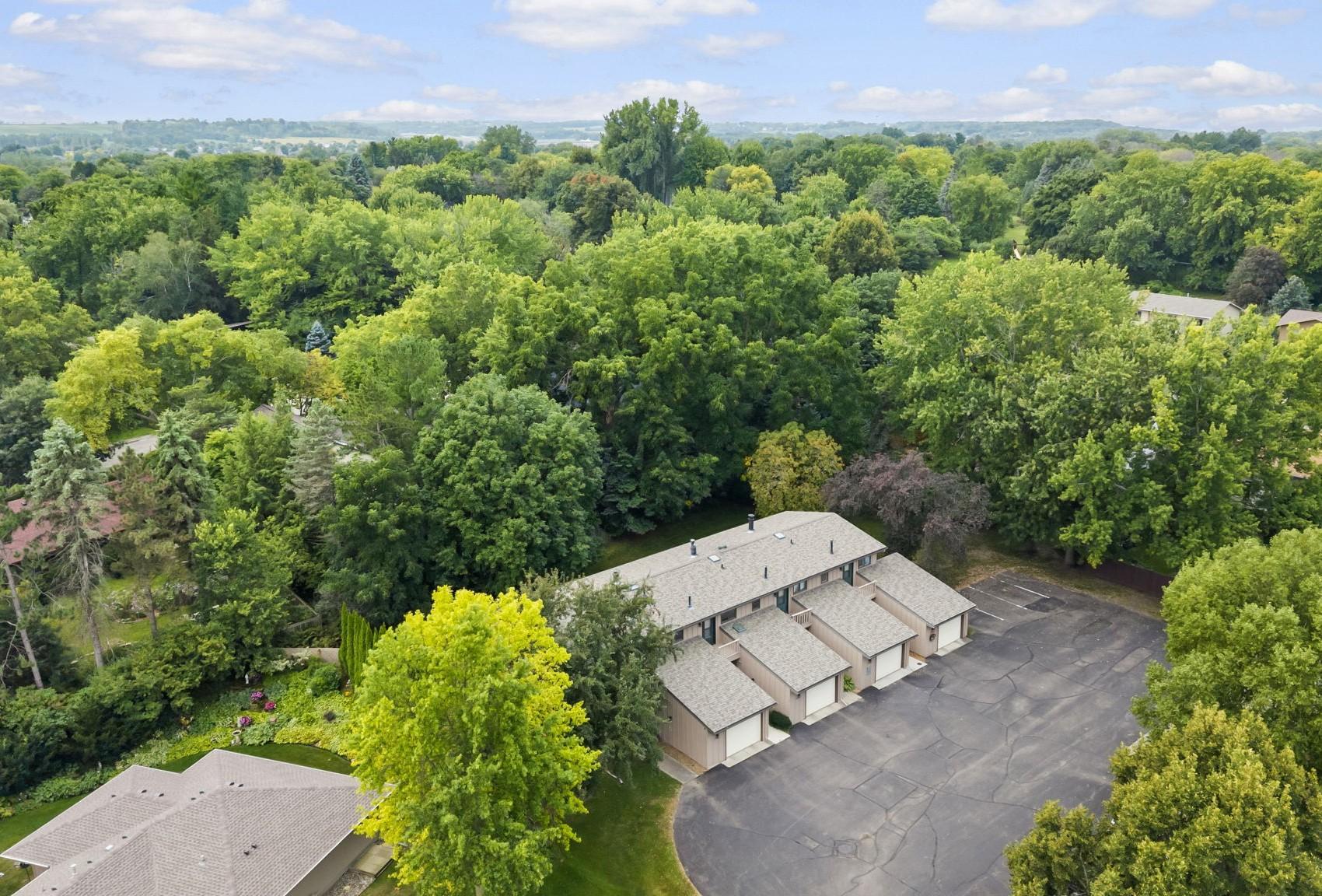1232 Woodley St E, Northfield, MN 55057