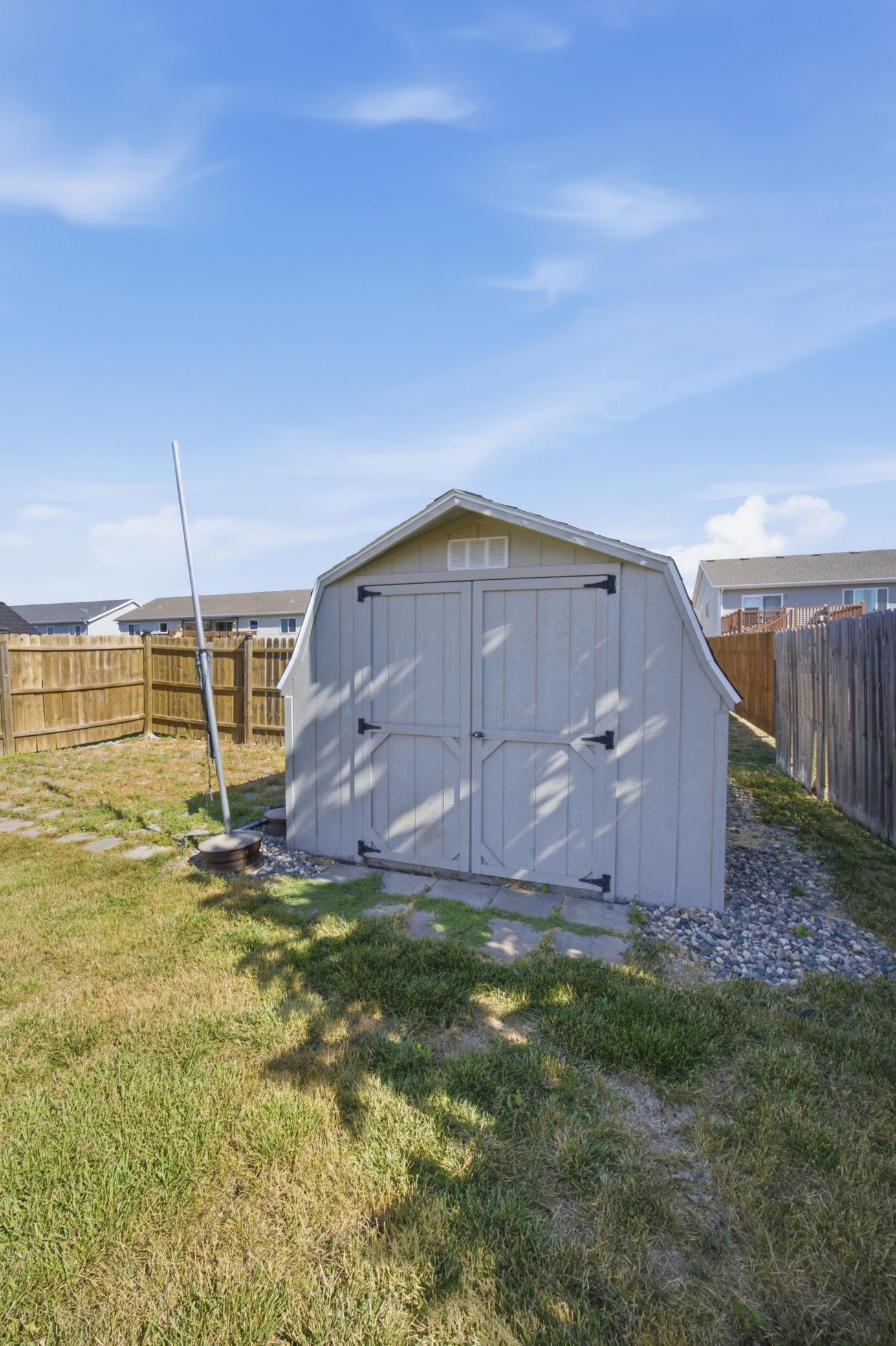 1590 35th Ave S, Moorhead, MN 56560