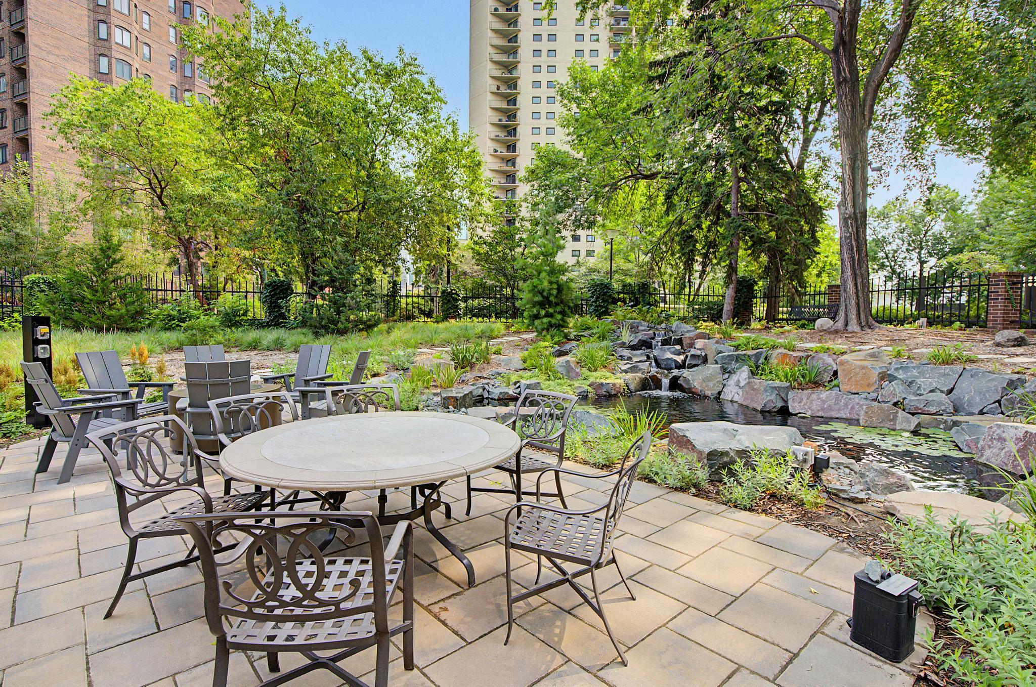 1235 Yale Pl #808, Minneapolis, MN 55403