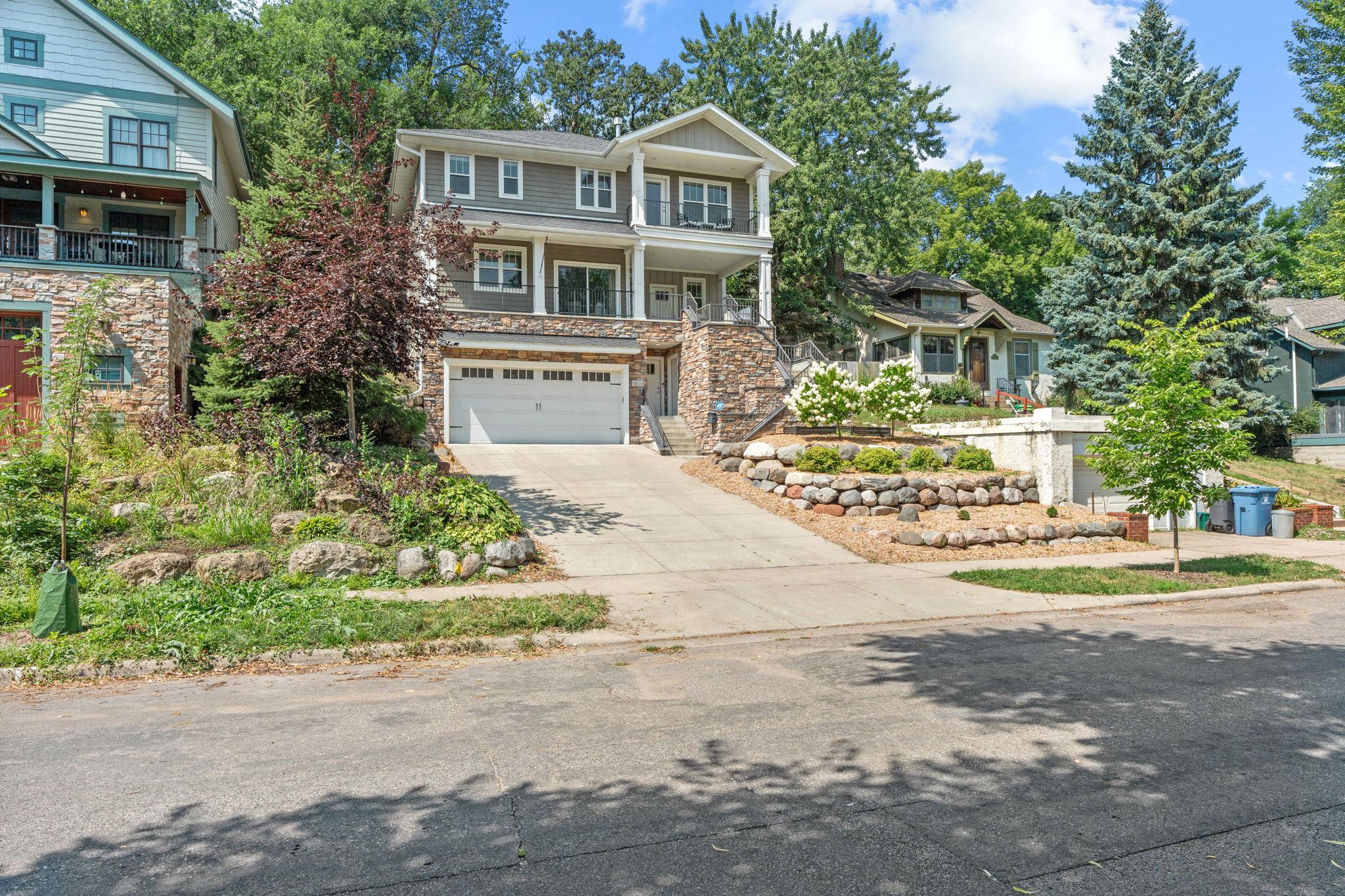 4516 Chowen Ave S, Minneapolis, MN 55410