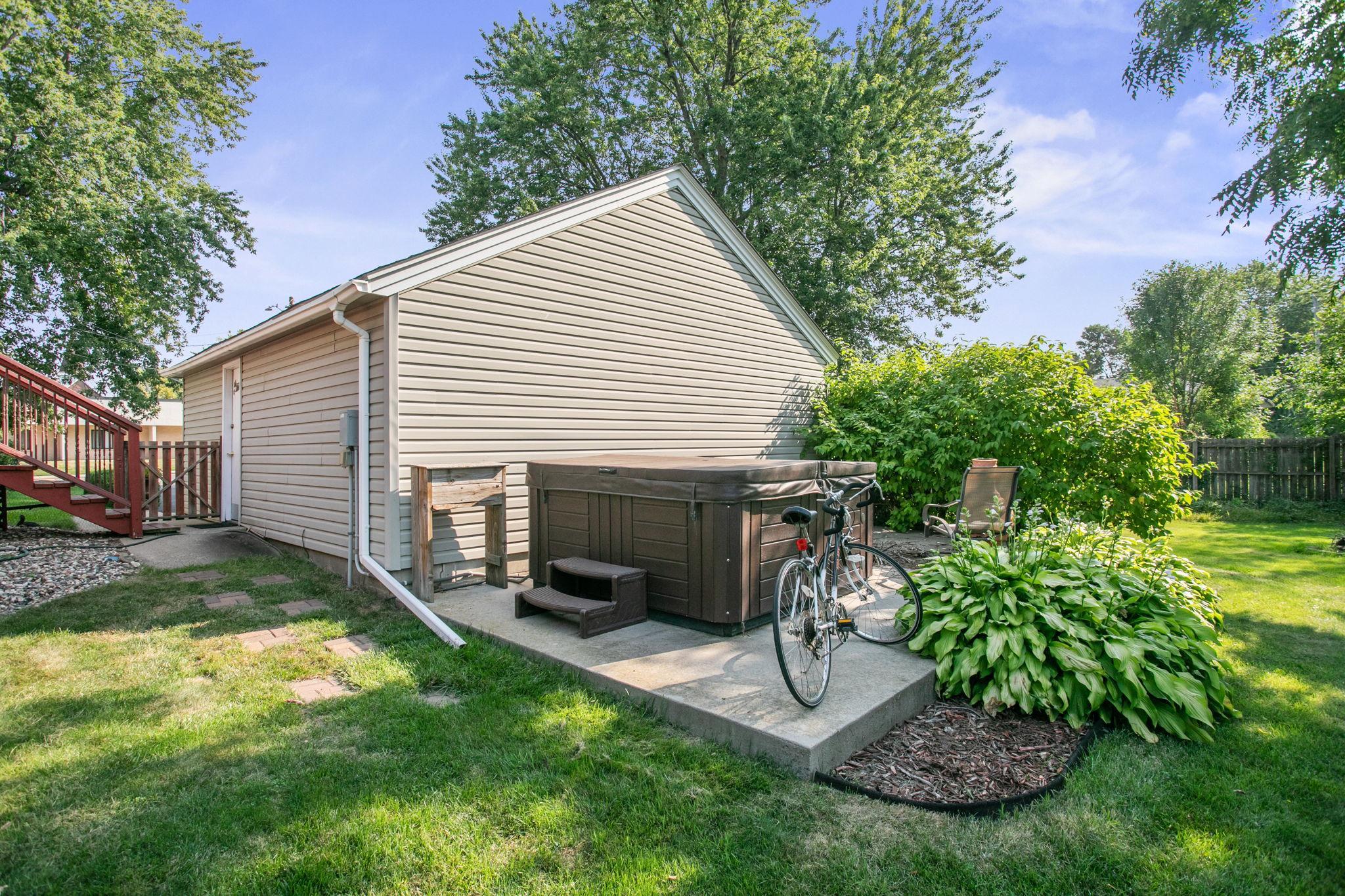 11441 57th St NE, Albertville, MN 55301