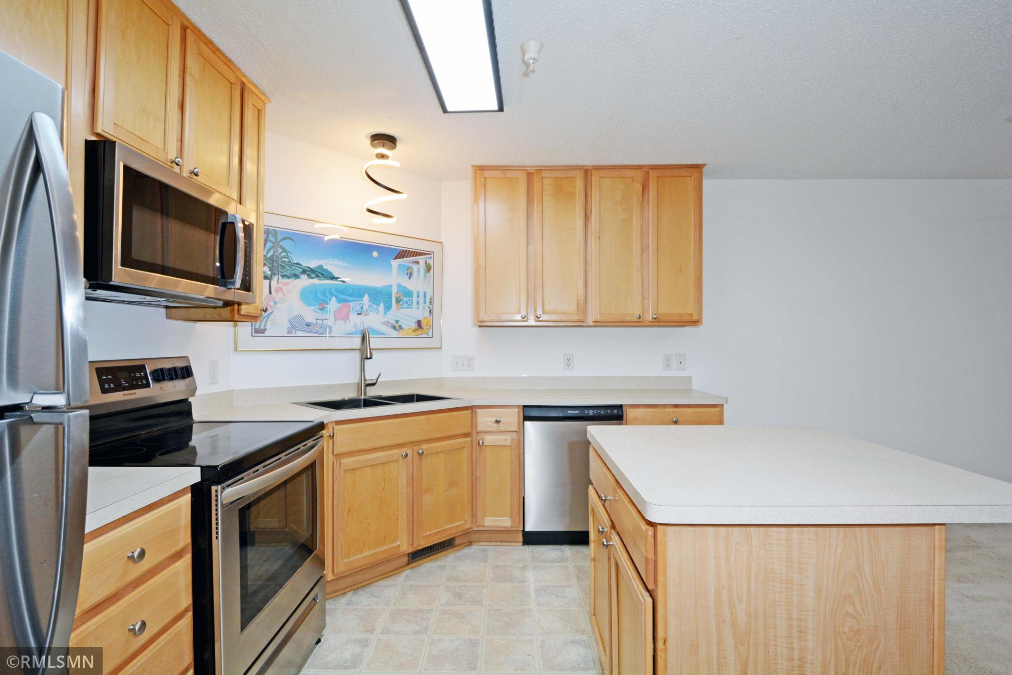 17565 69th Pl N, Maple Grove, MN 55311
