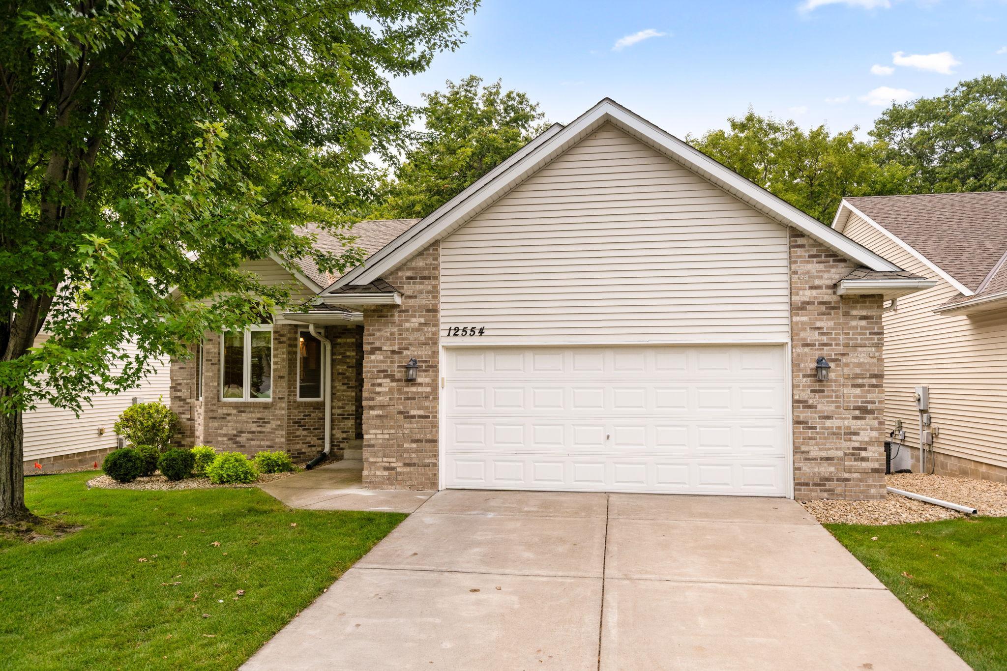 12554 Thrush St NW, Coon Rapids, MN 55448