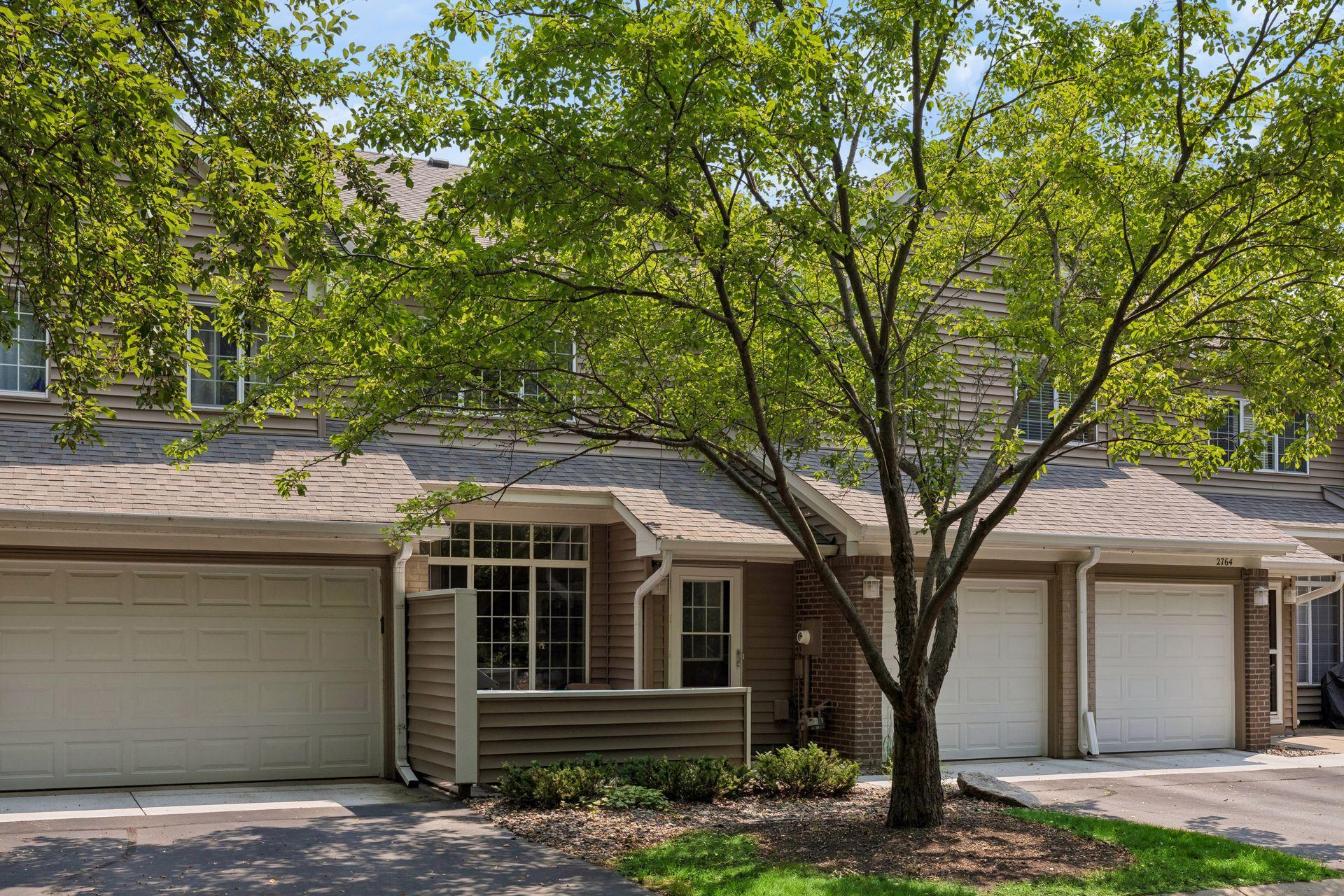 2762 Autumnwood Ln, Minnetonka, MN 55305