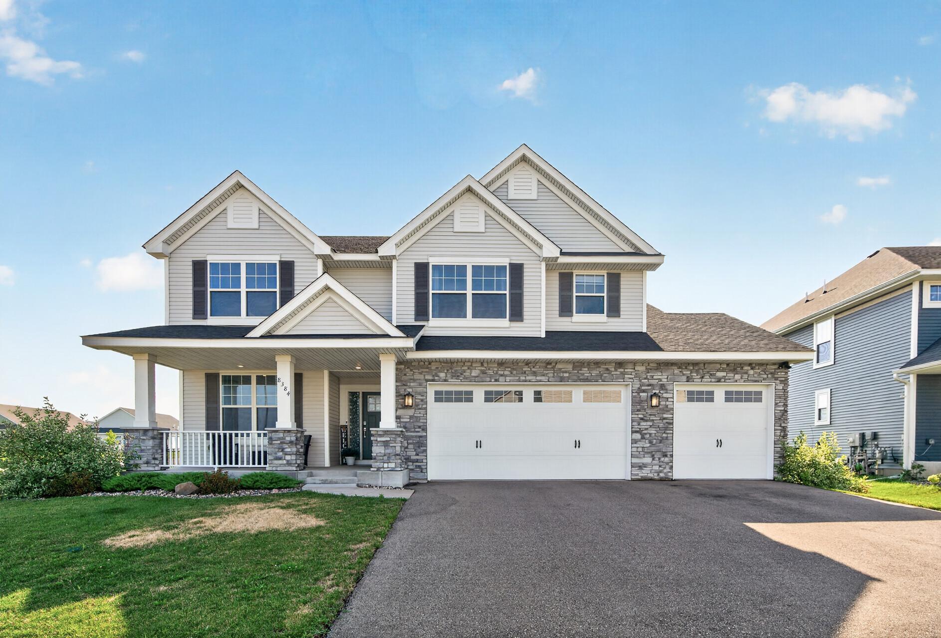 8384 Yearling Trl, Woodbury, MN 55129