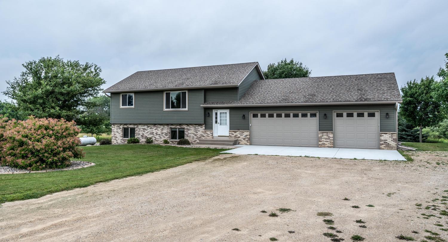 11100 Dupont Ct, Elko New Market, MN 55020