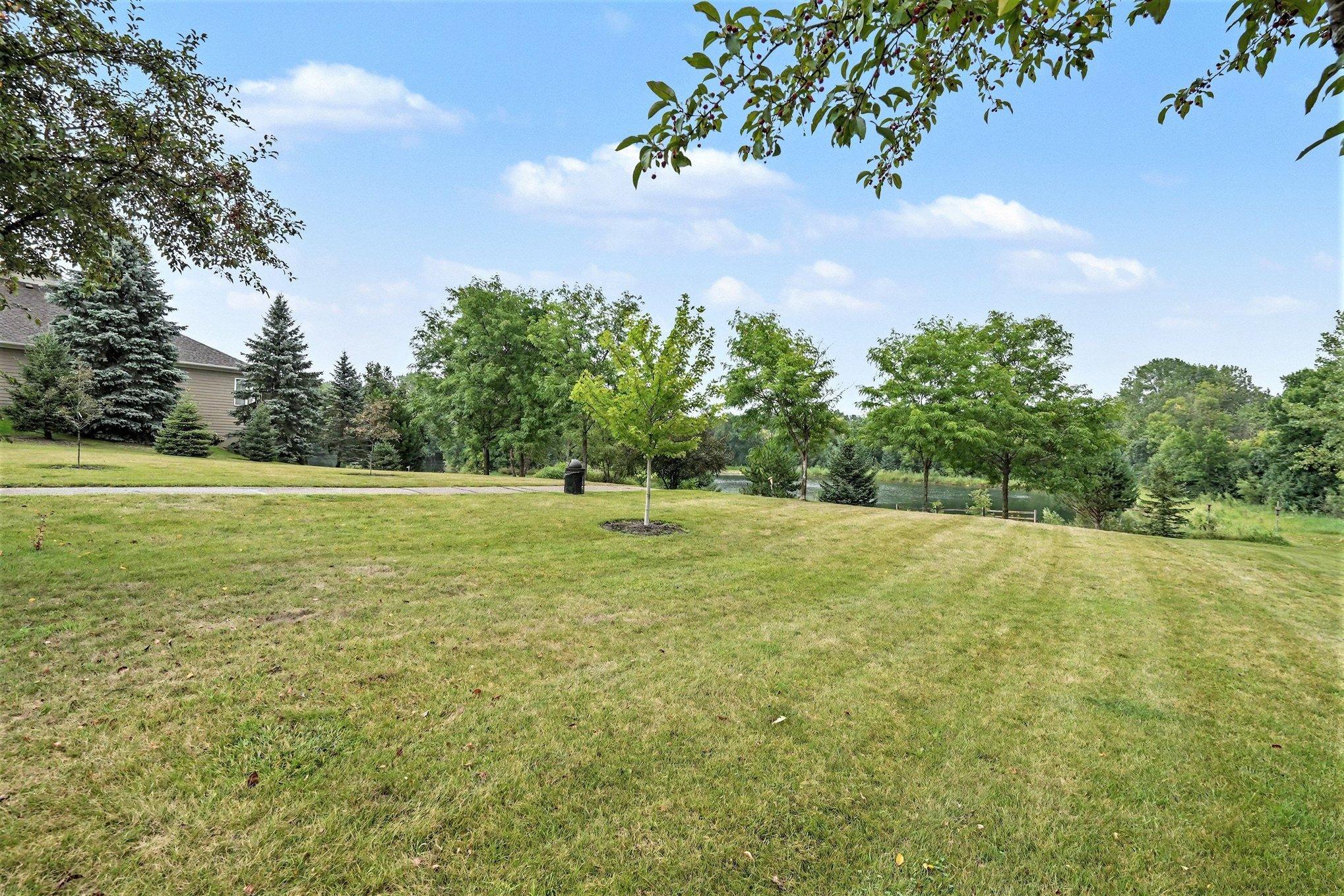 1495 Riverpointe Rd #F, Watertown, MN 55388
