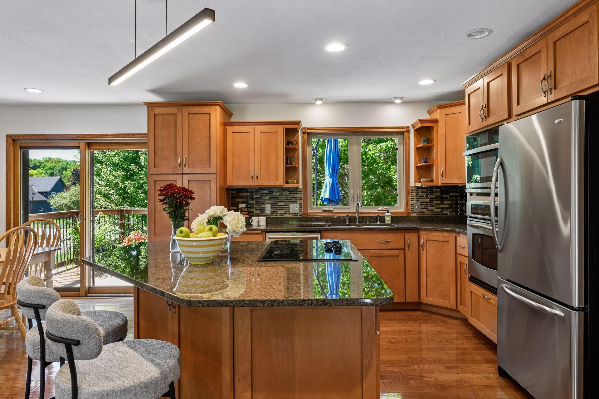 7011 Eagle Rg, Eden Prairie, MN 55346