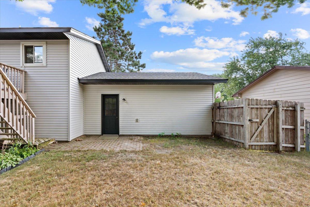 11902 Wisconsin Ave N, Champlin, MN 55316