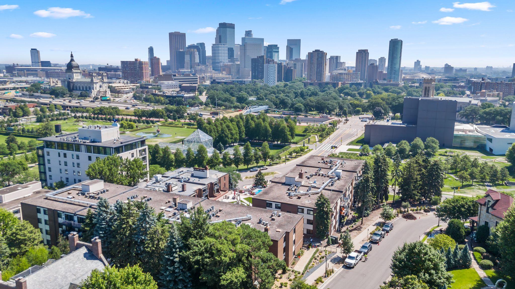 48 Groveland Ter #B204, Minneapolis, MN 55403