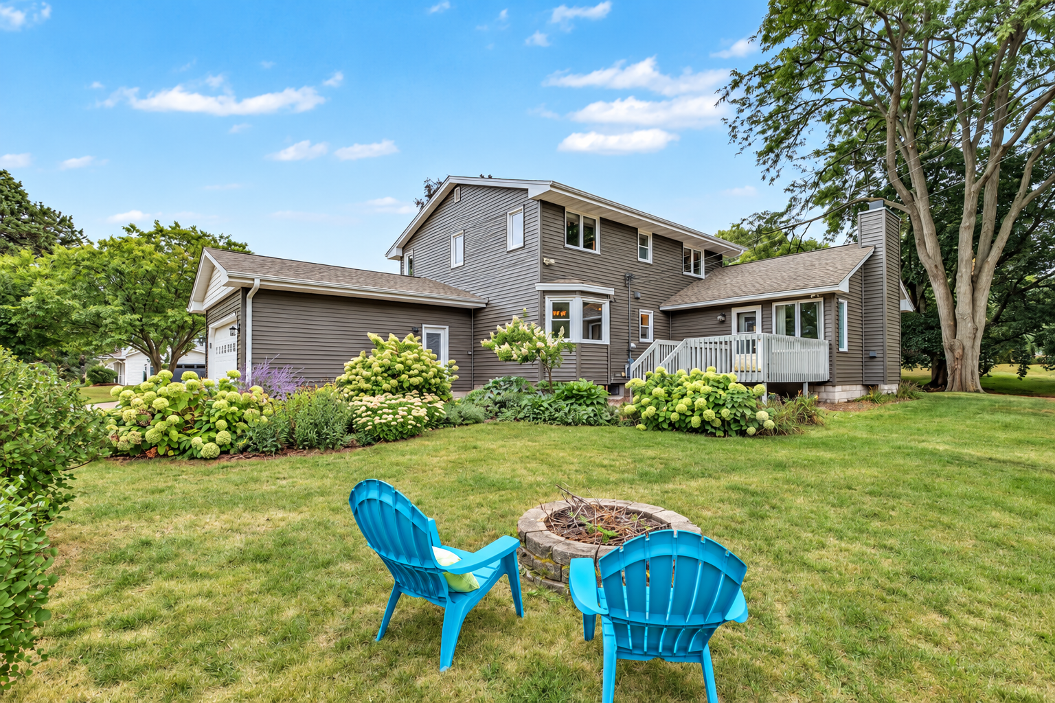 10 Western Ter, Golden Valley, MN 55426