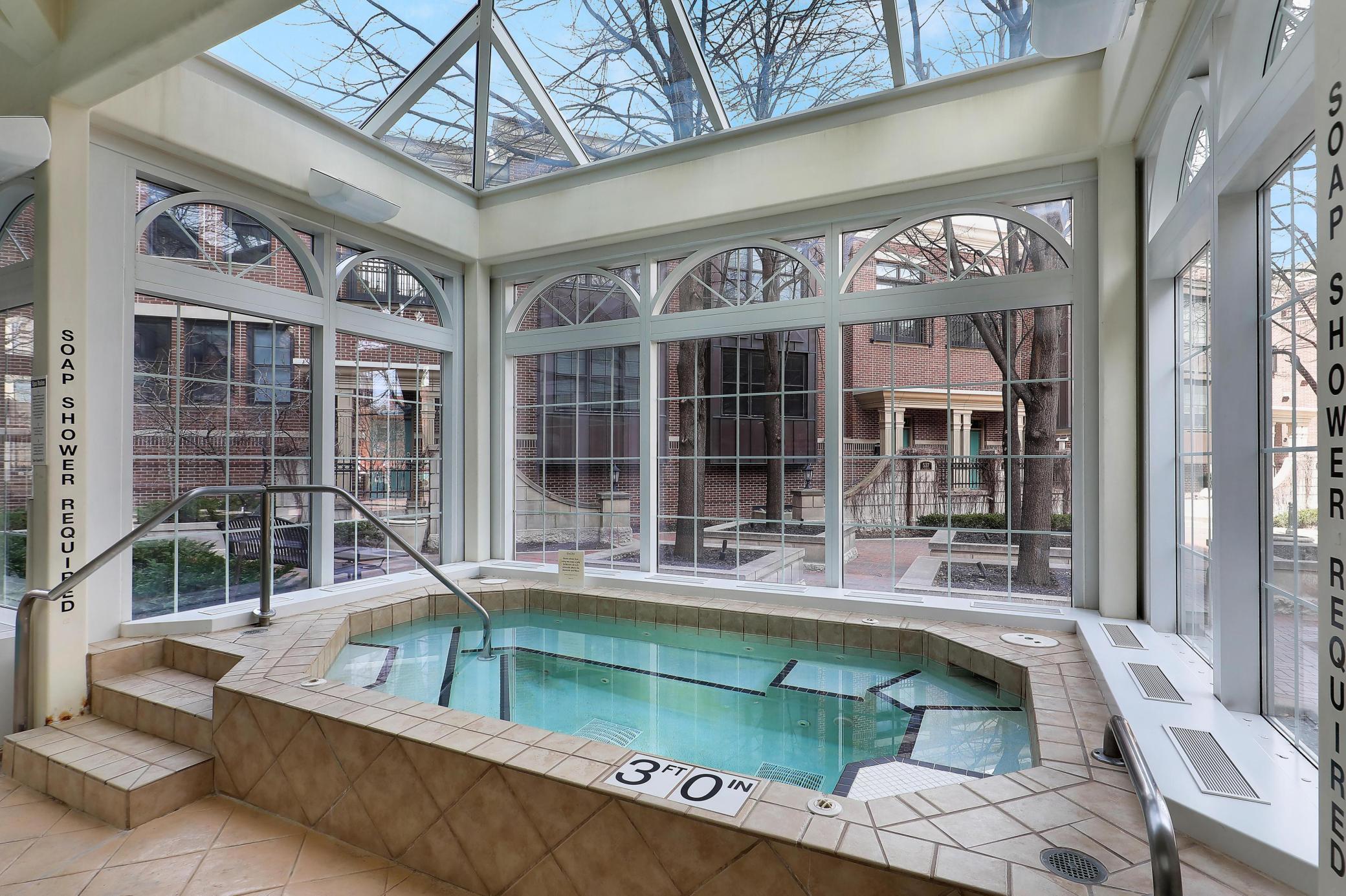 500 E Grant St #707, Minneapolis, MN 55404