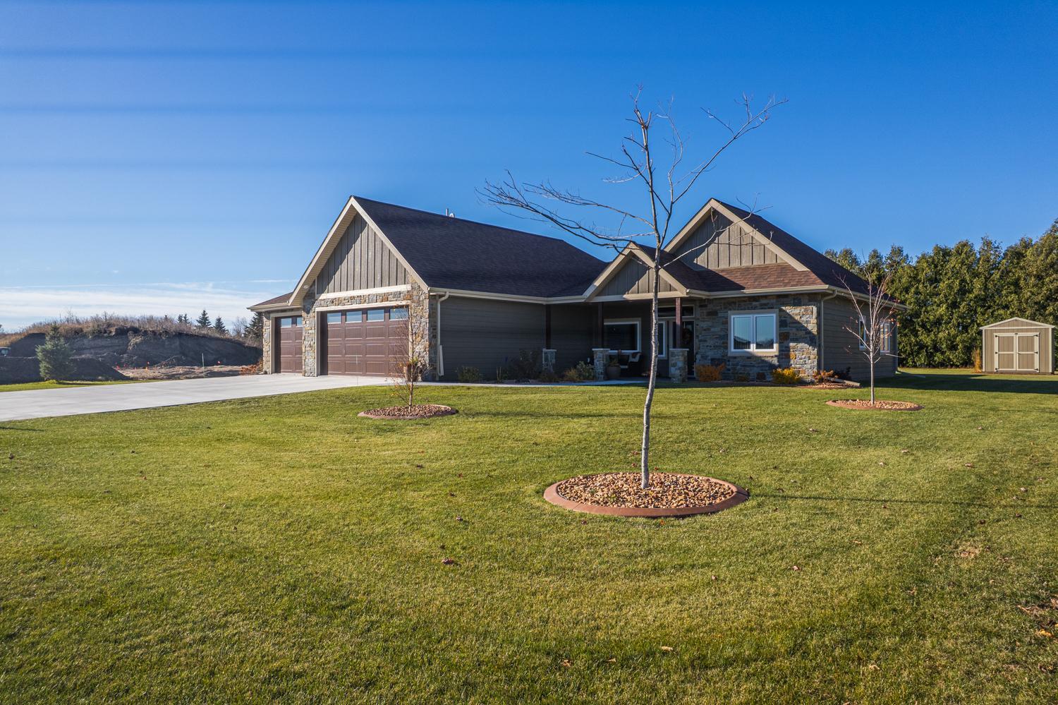 626 Lake Forest Cir, Detroit Lakes, MN 56501