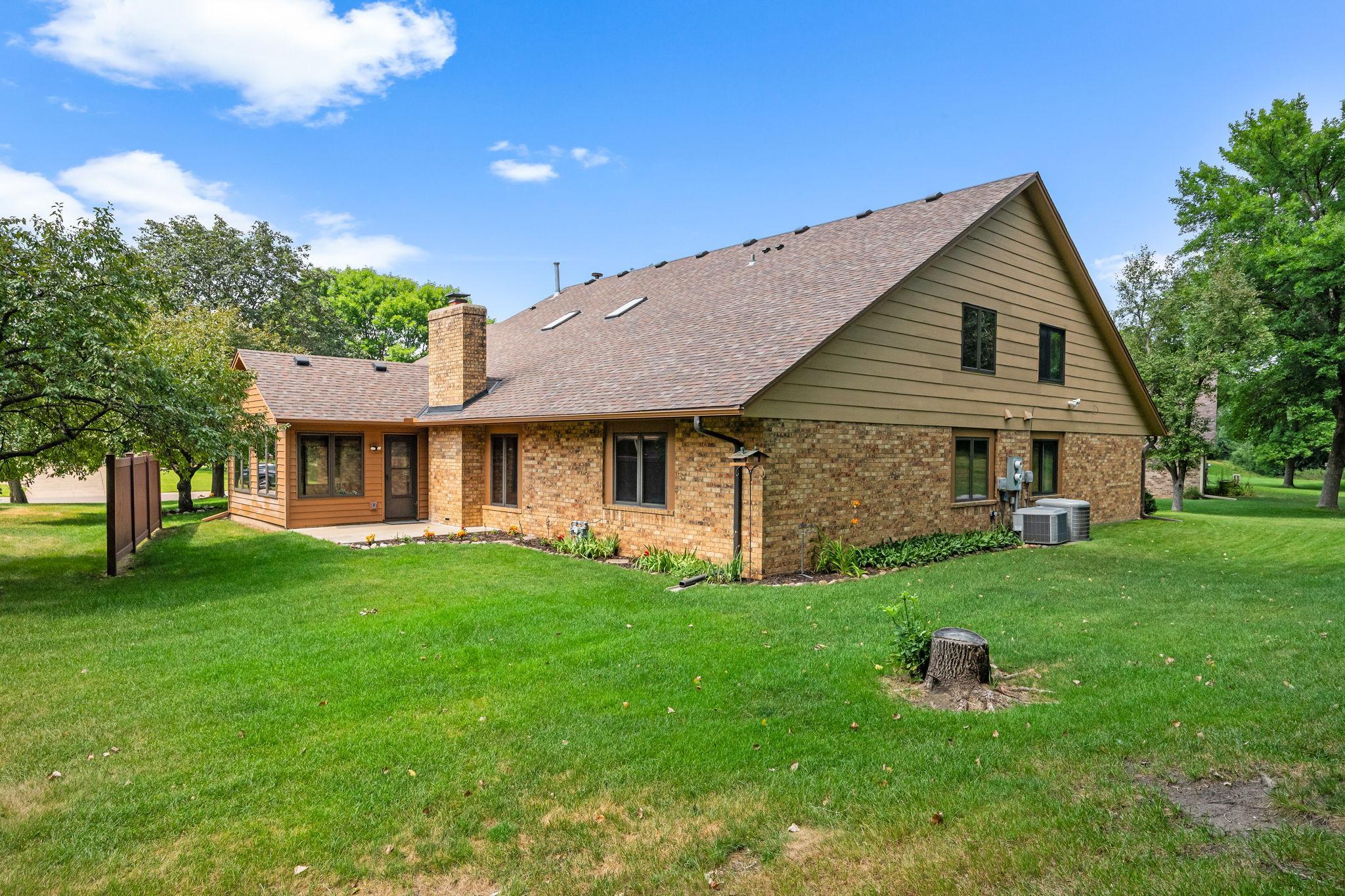8824 Montegue Ter N, Brooklyn Park, MN 55443