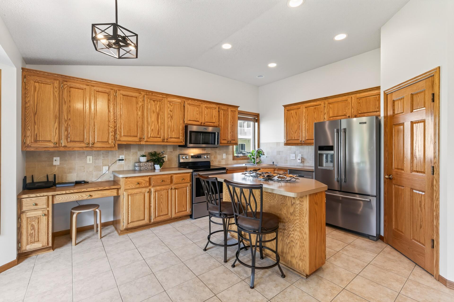 14943 Hillside Cir NW, Prior Lake, MN 55372