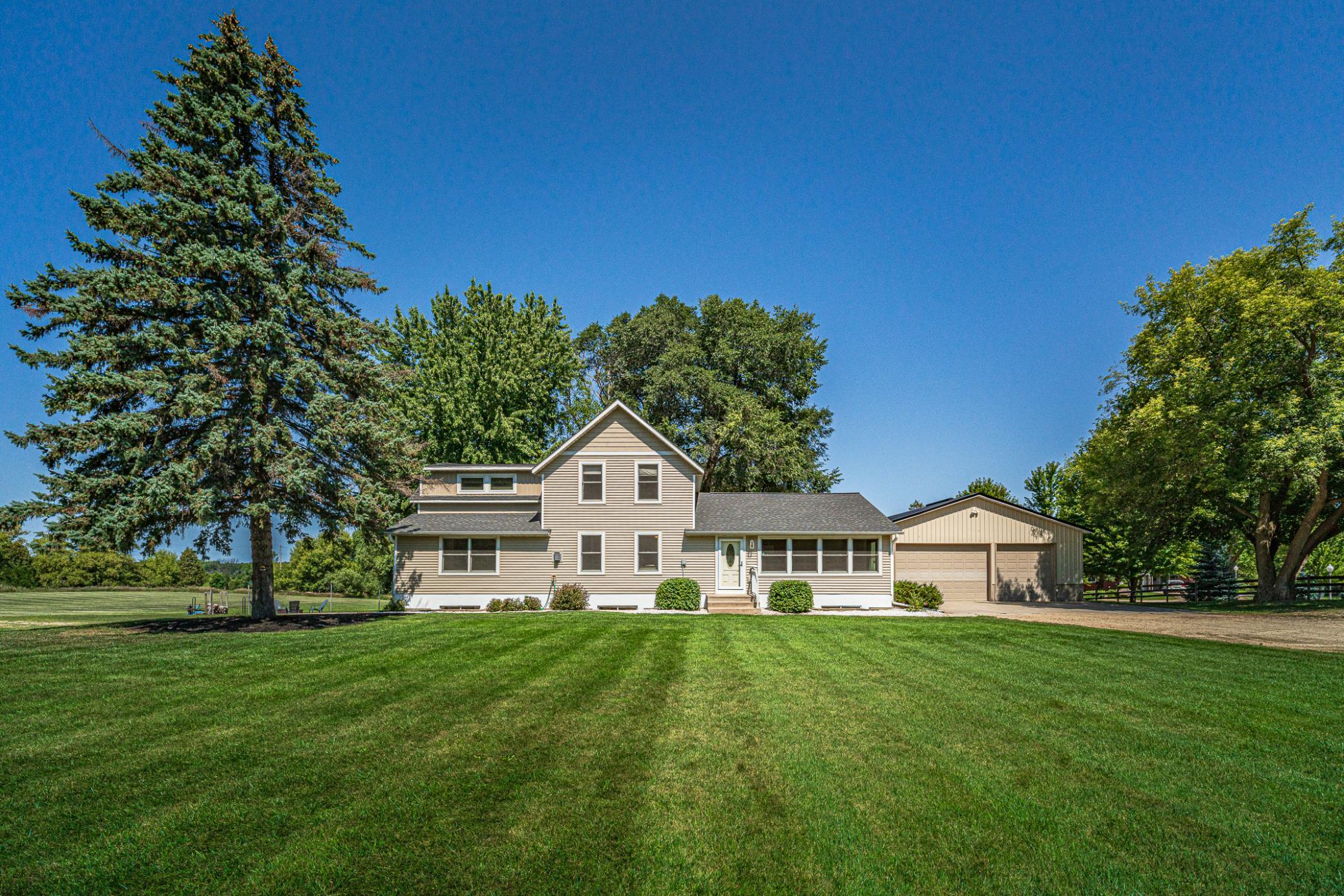 3986 180th St E, Prior Lake, MN 55372